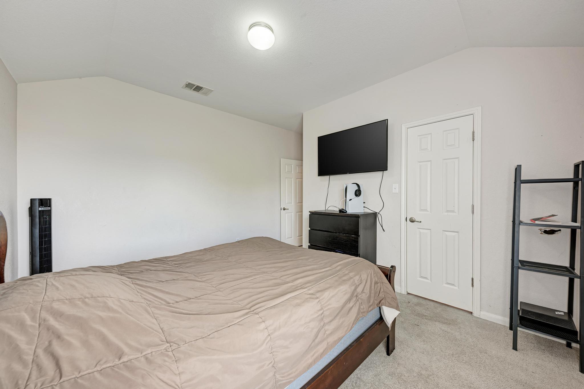 1117 Cockrill Ct, Hutto, TX 78634