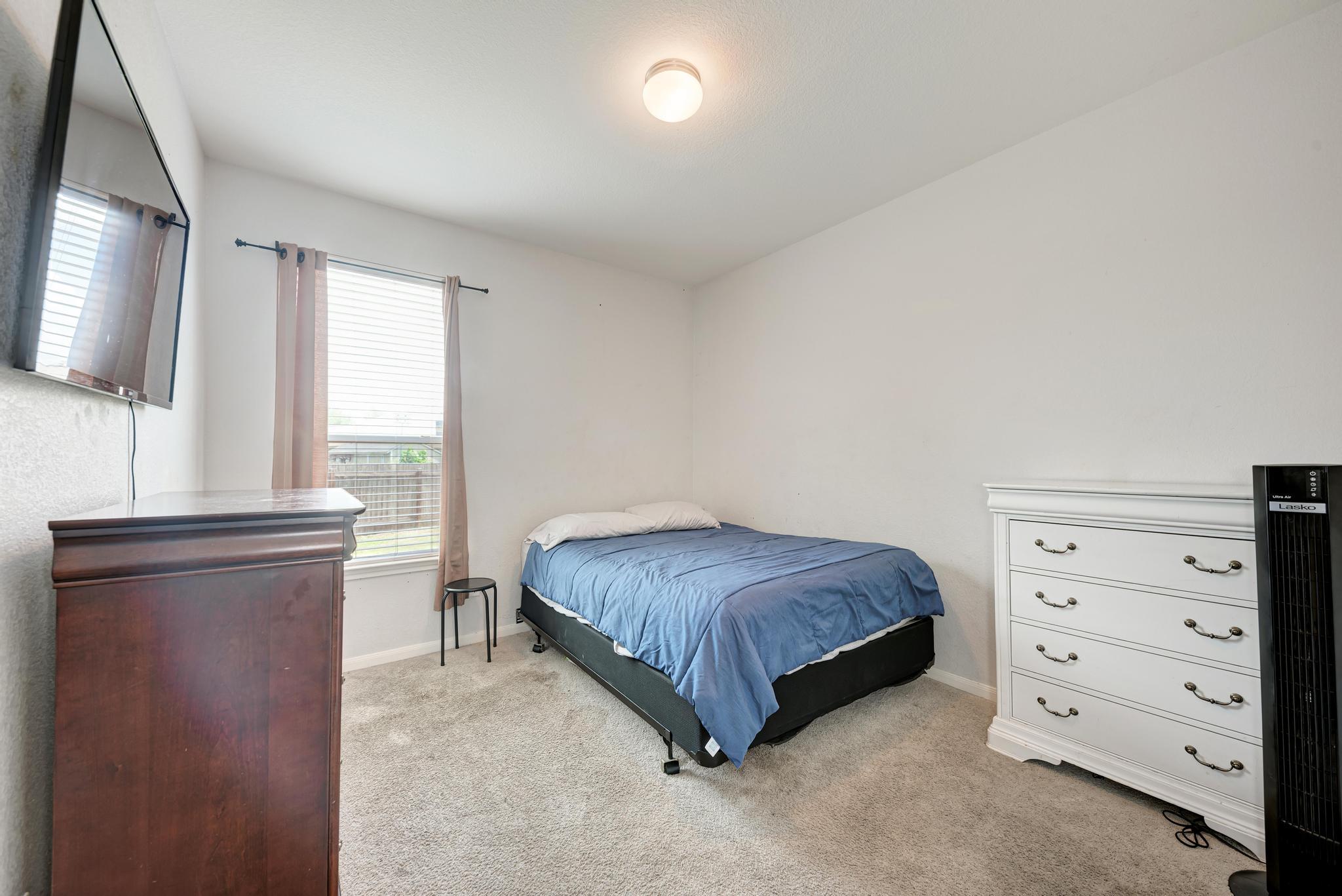 1117 Cockrill Ct, Hutto, TX 78634