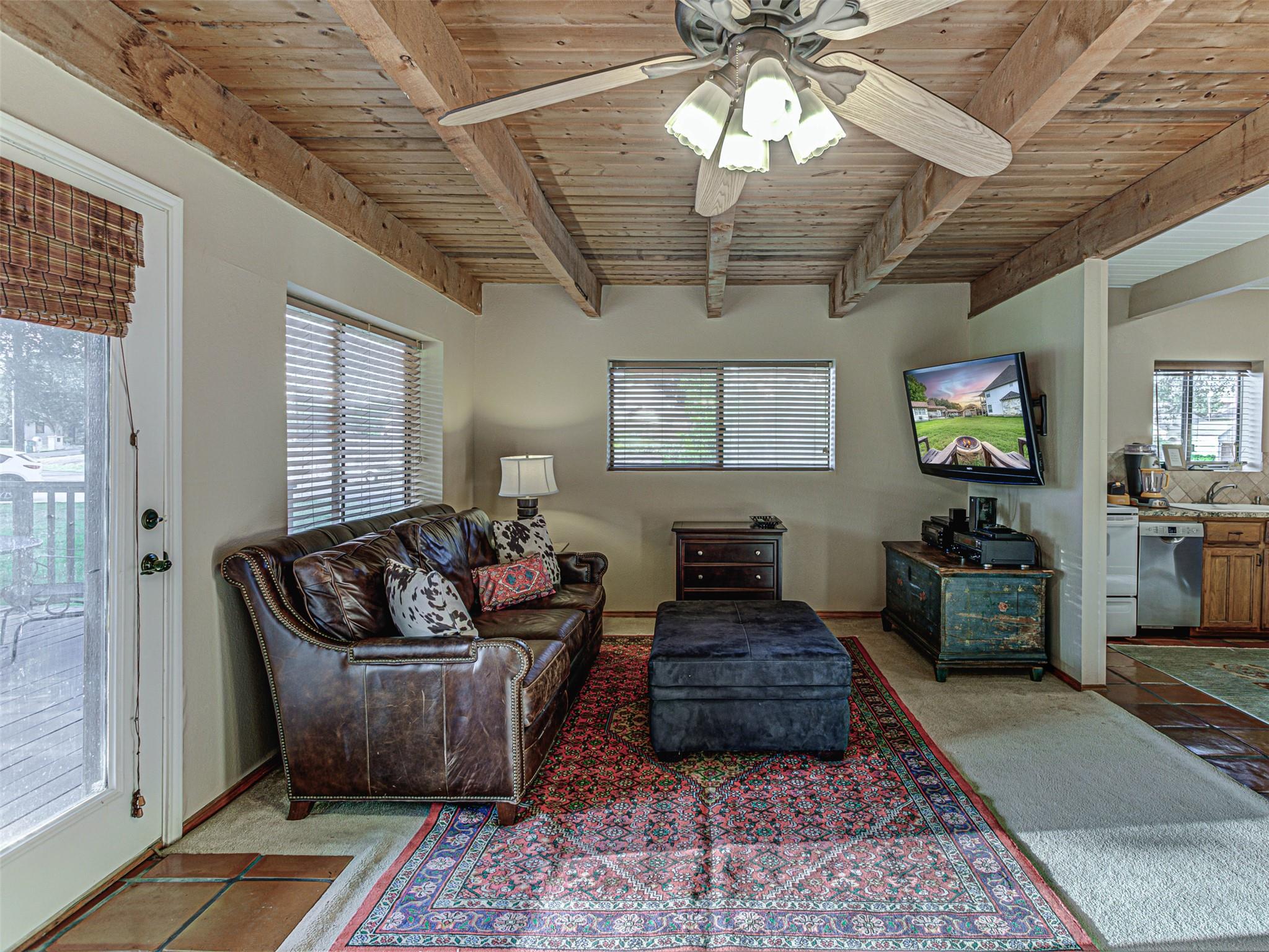 401 Lake Point Dr, Horseshoe Bay, TX 78657