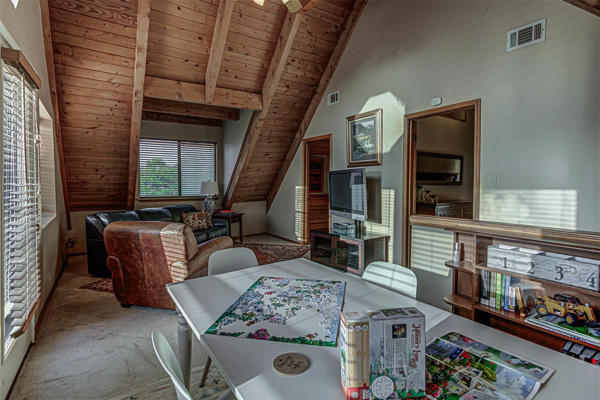 401 Lake Point Dr, Horseshoe Bay, TX 78657