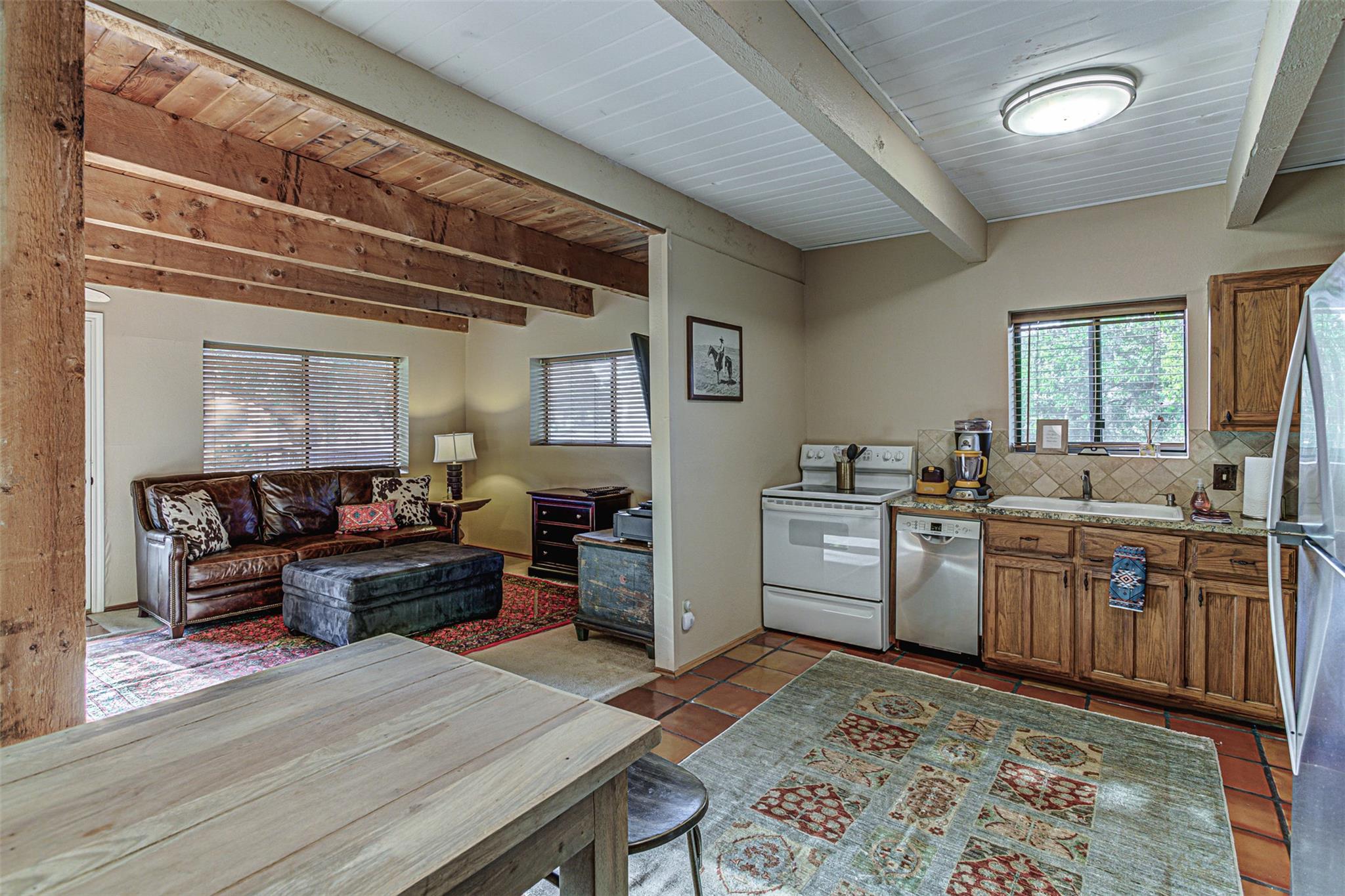 401 Lake Point Dr, Horseshoe Bay, TX 78657