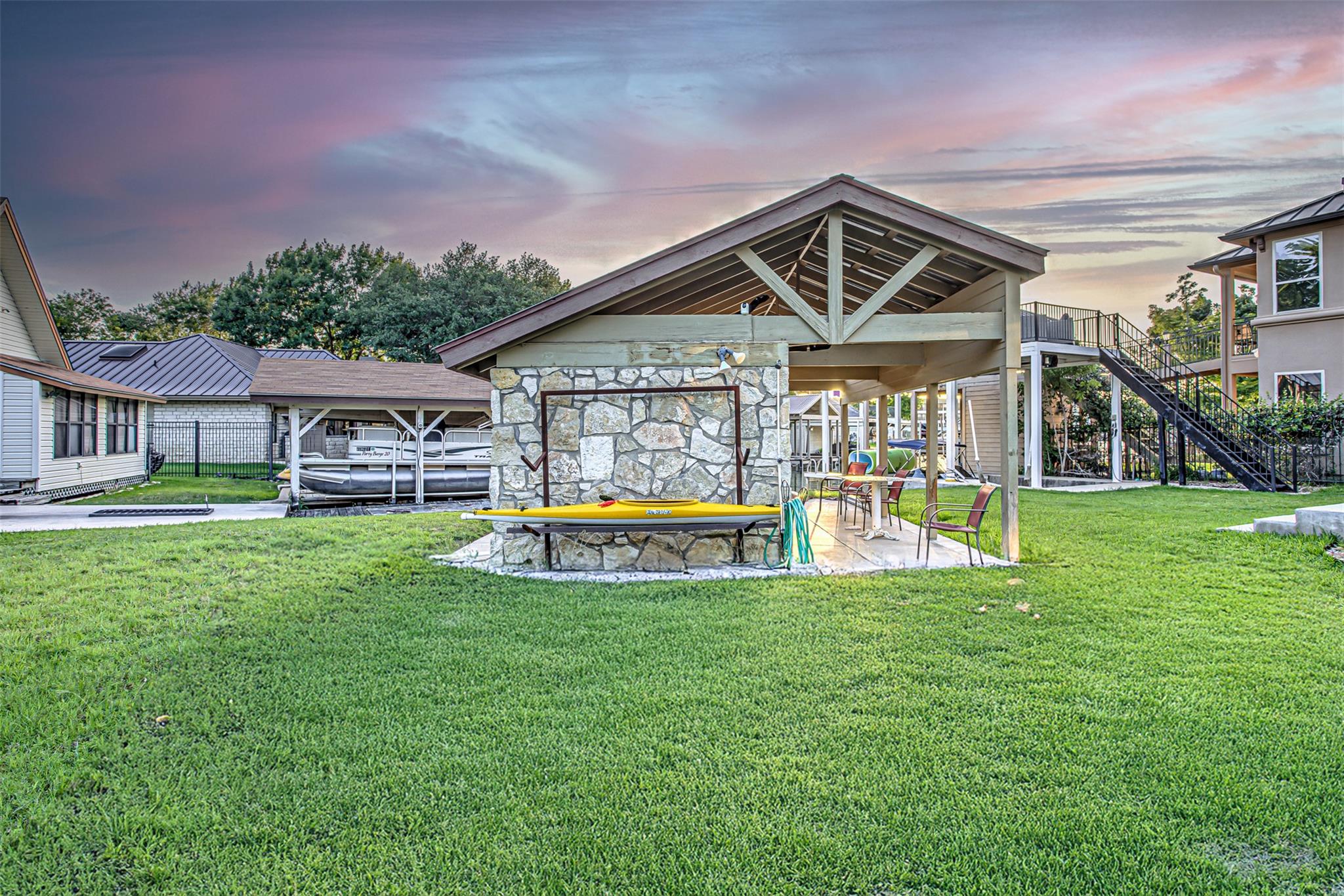 401 Lake Point Dr, Horseshoe Bay, TX 78657