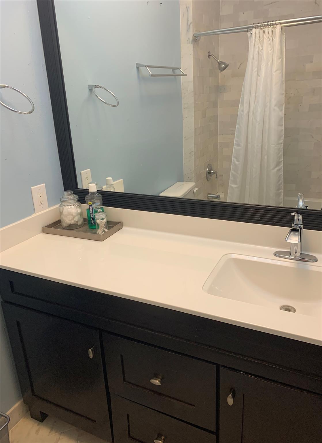 700 S 1st St # 307, Austin, TX 78704