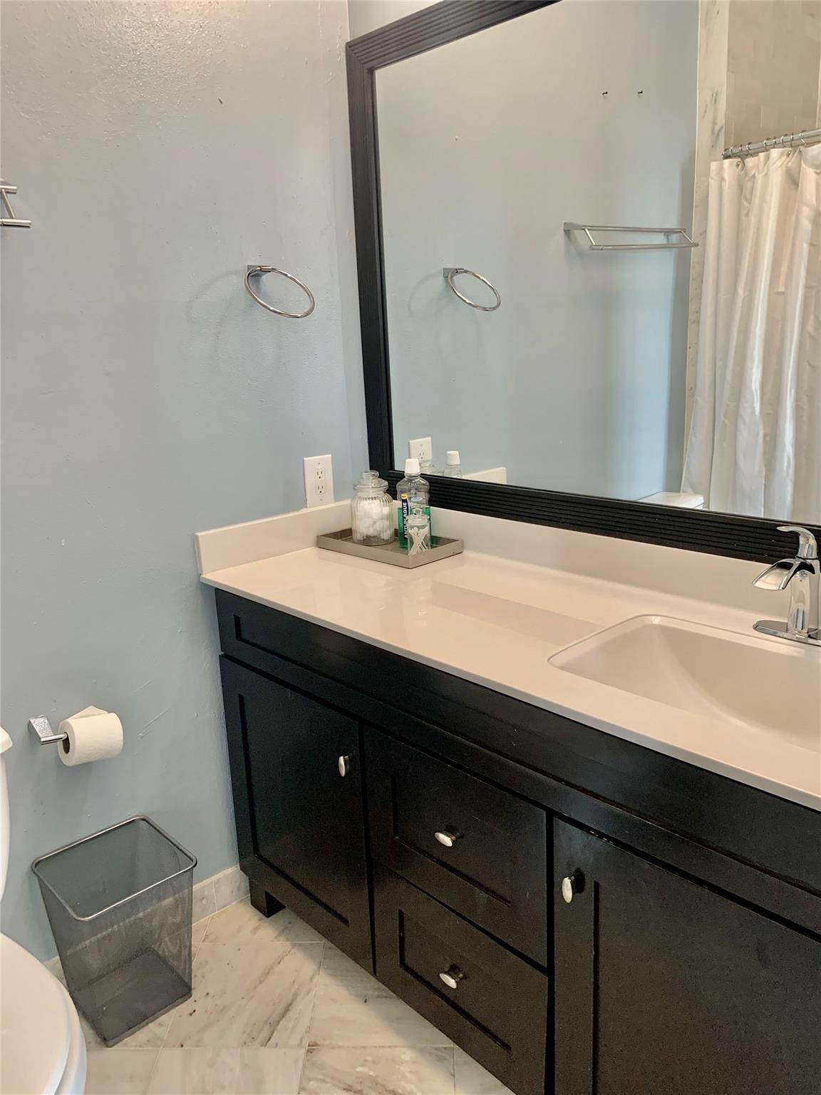 700 S 1st St # 307, Austin, TX 78704