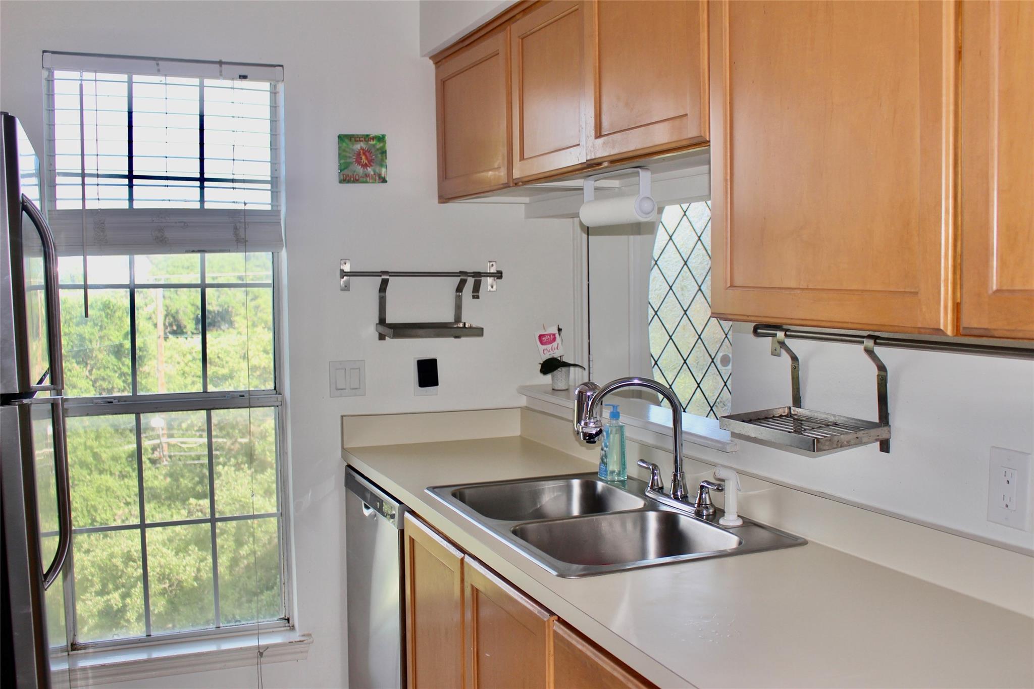 700 S 1st St # 307, Austin, TX 78704