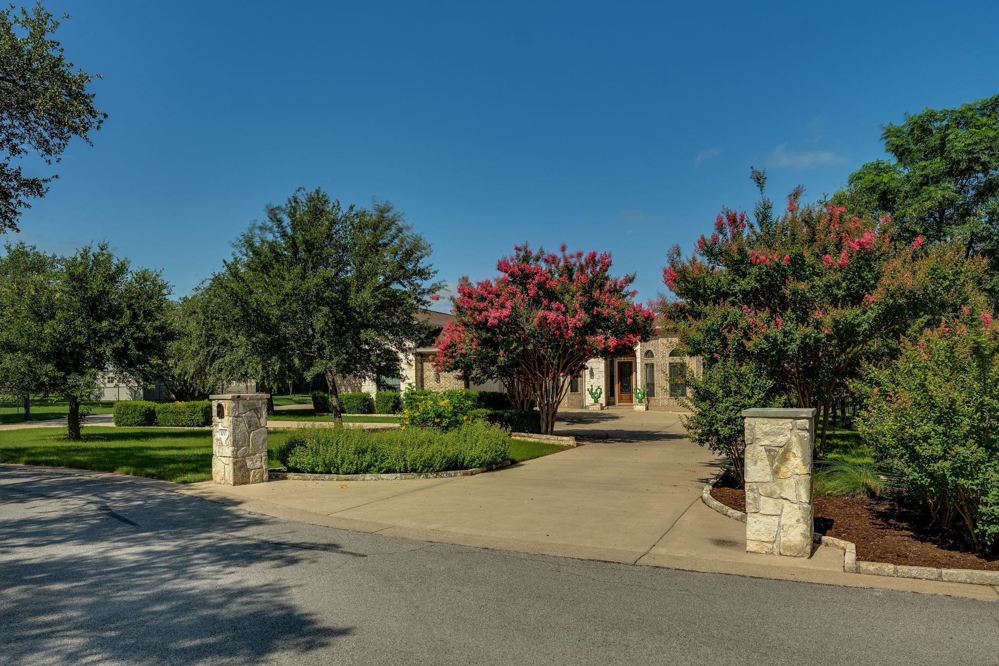 1003 Overlook Bnd, Leander, TX 78641