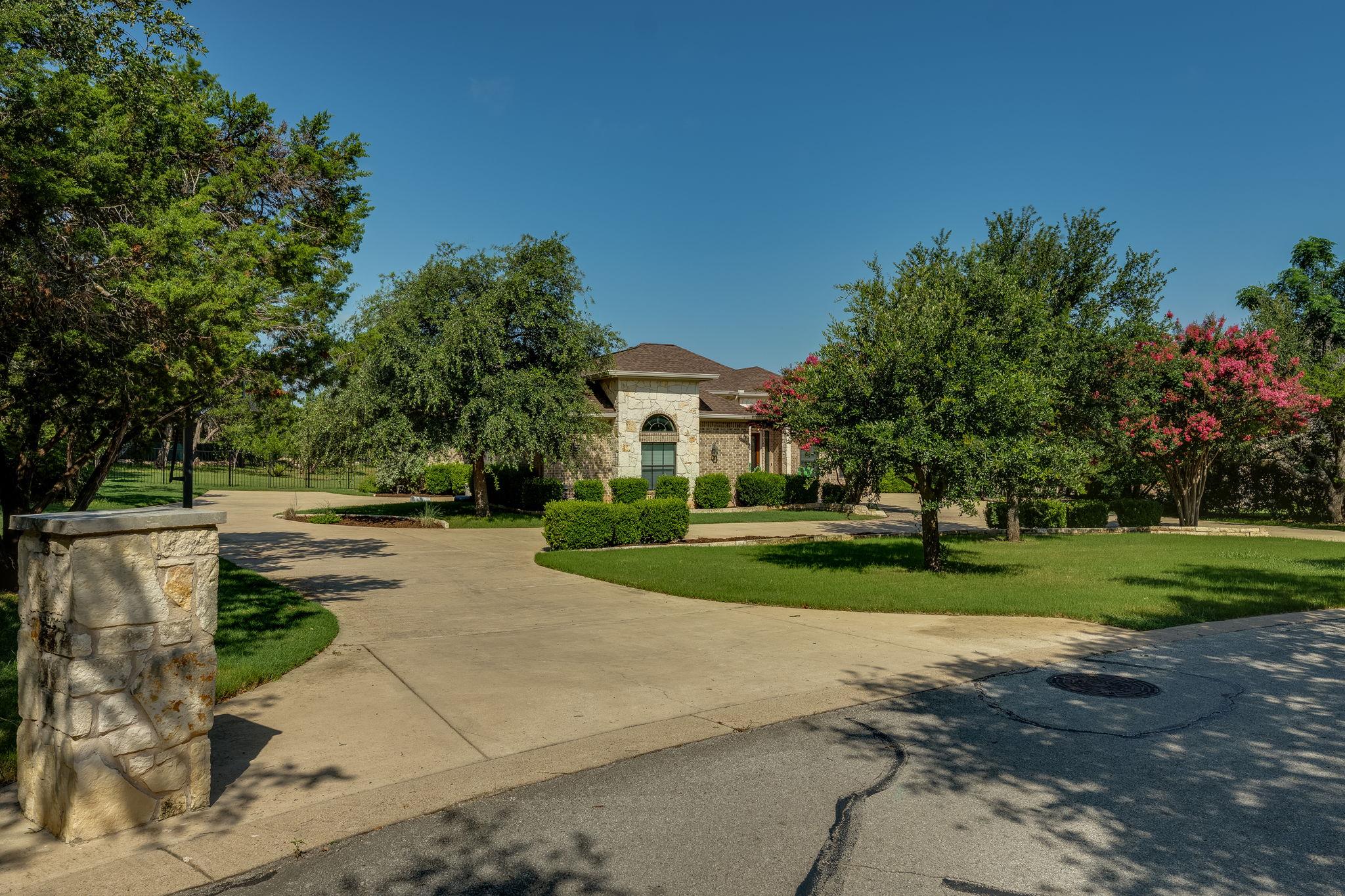 1003 Overlook Bnd, Leander, TX 78641