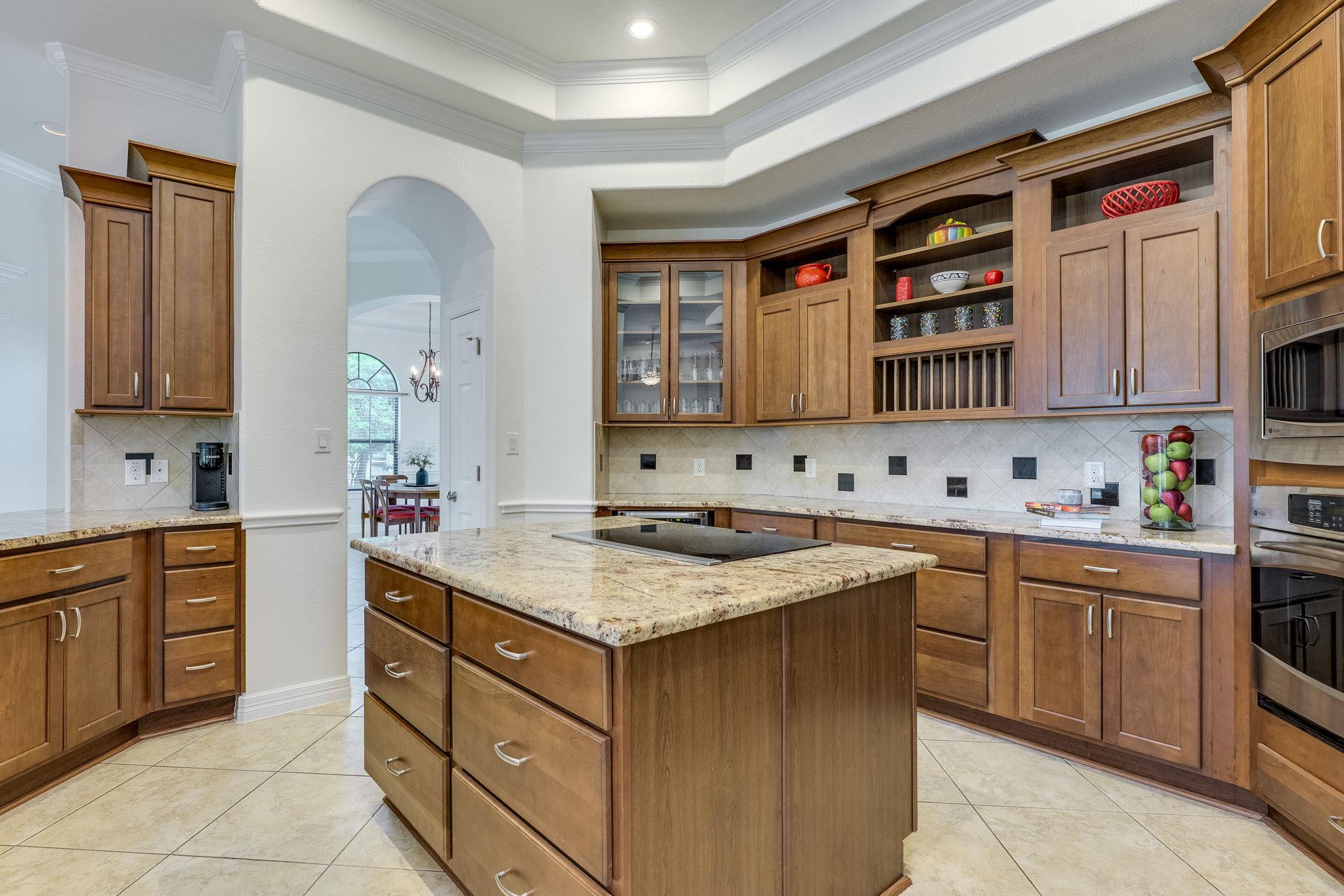 1003 Overlook Bnd, Leander, TX 78641