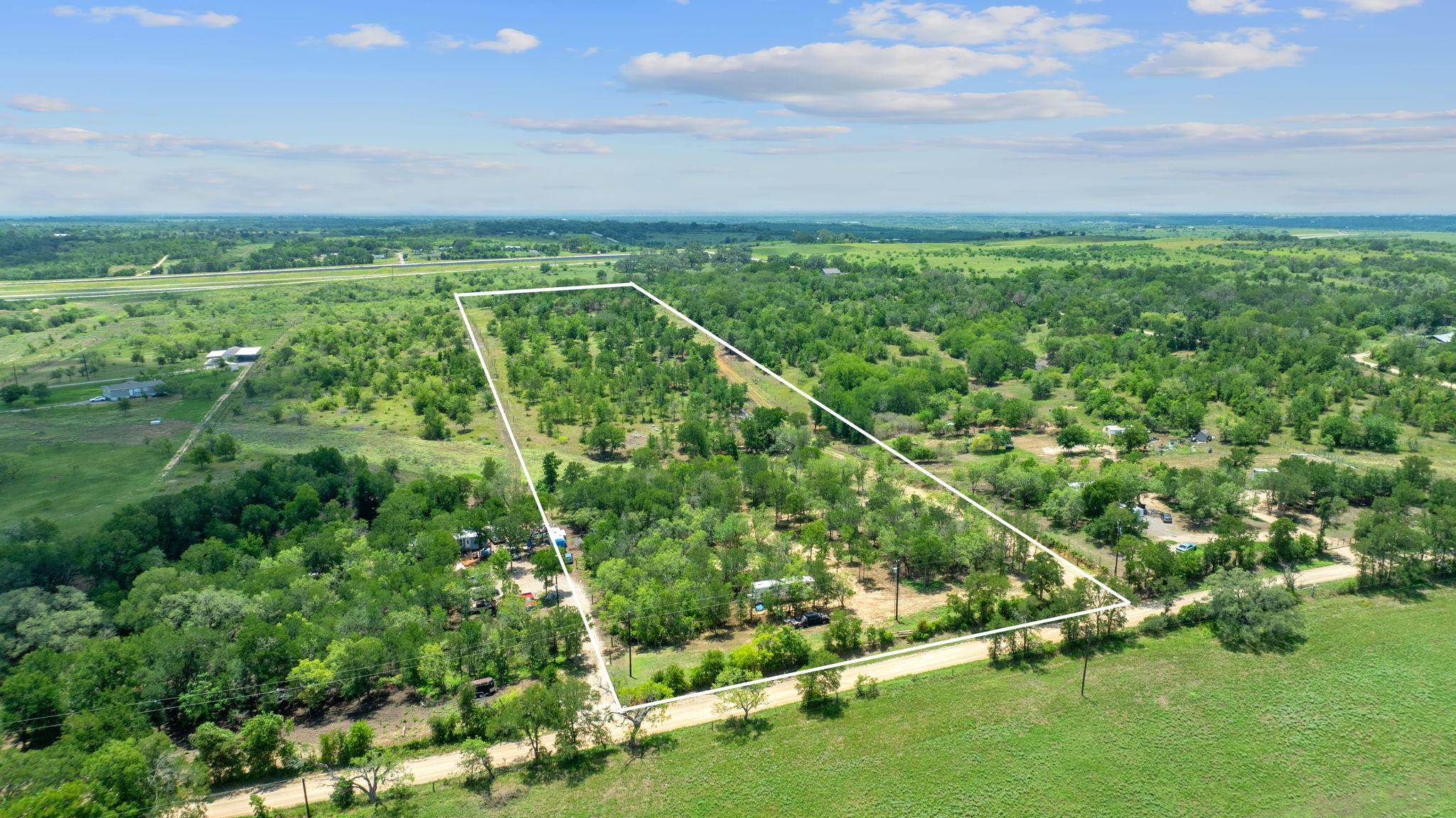 1633 Boggy Creek Rd, Lockhart, TX 78644
