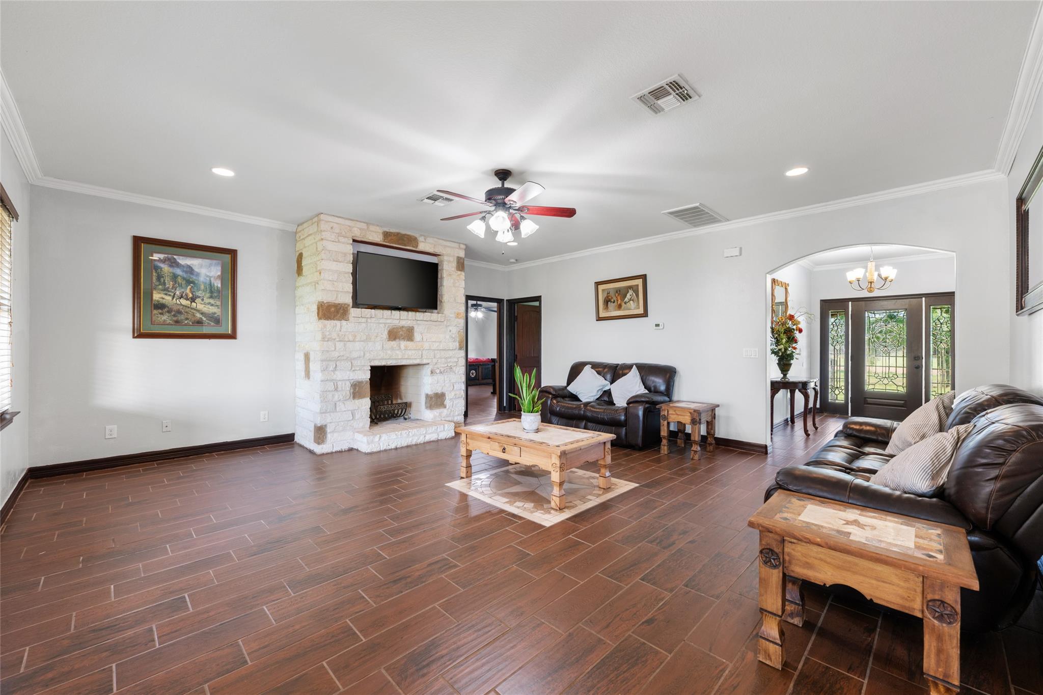 108 Whispering Pines Dr, Bastrop, TX 78602