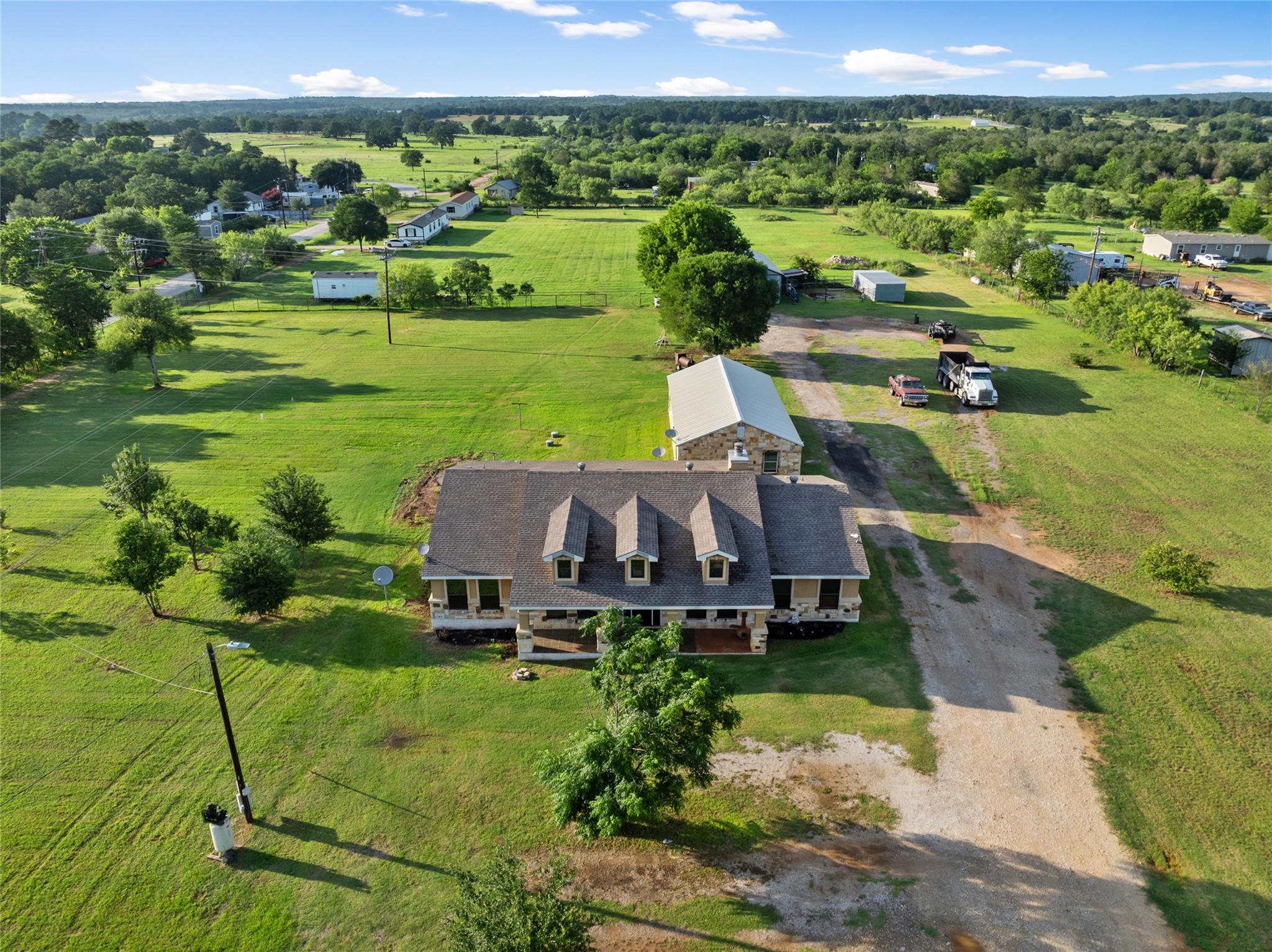 108 Whispering Pines Dr, Bastrop, TX 78602