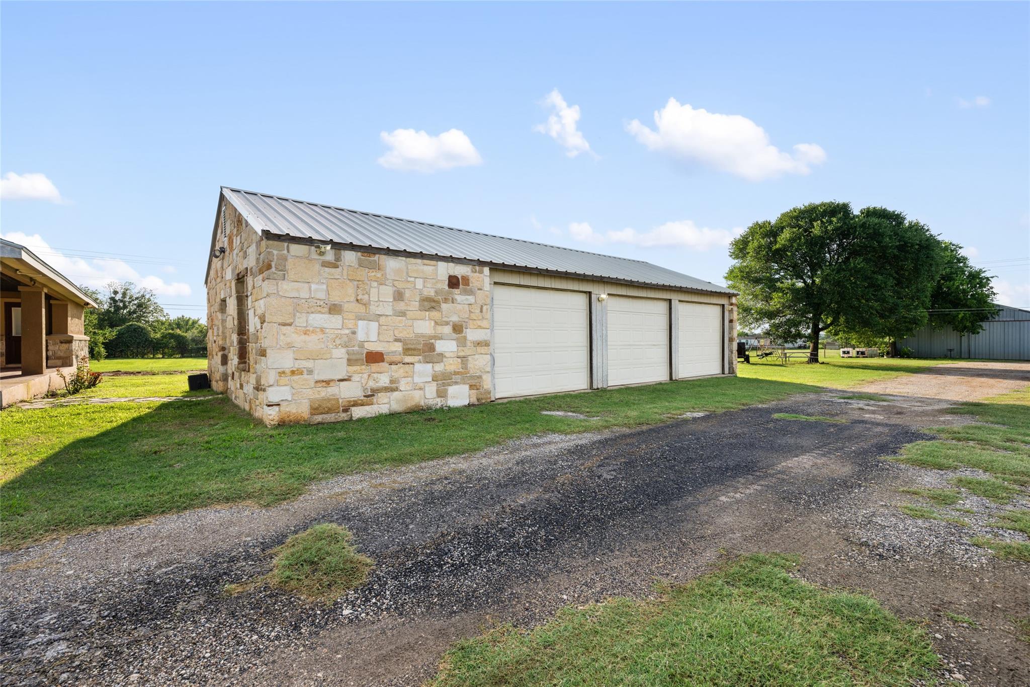 108 Whispering Pines Dr, Bastrop, TX 78602