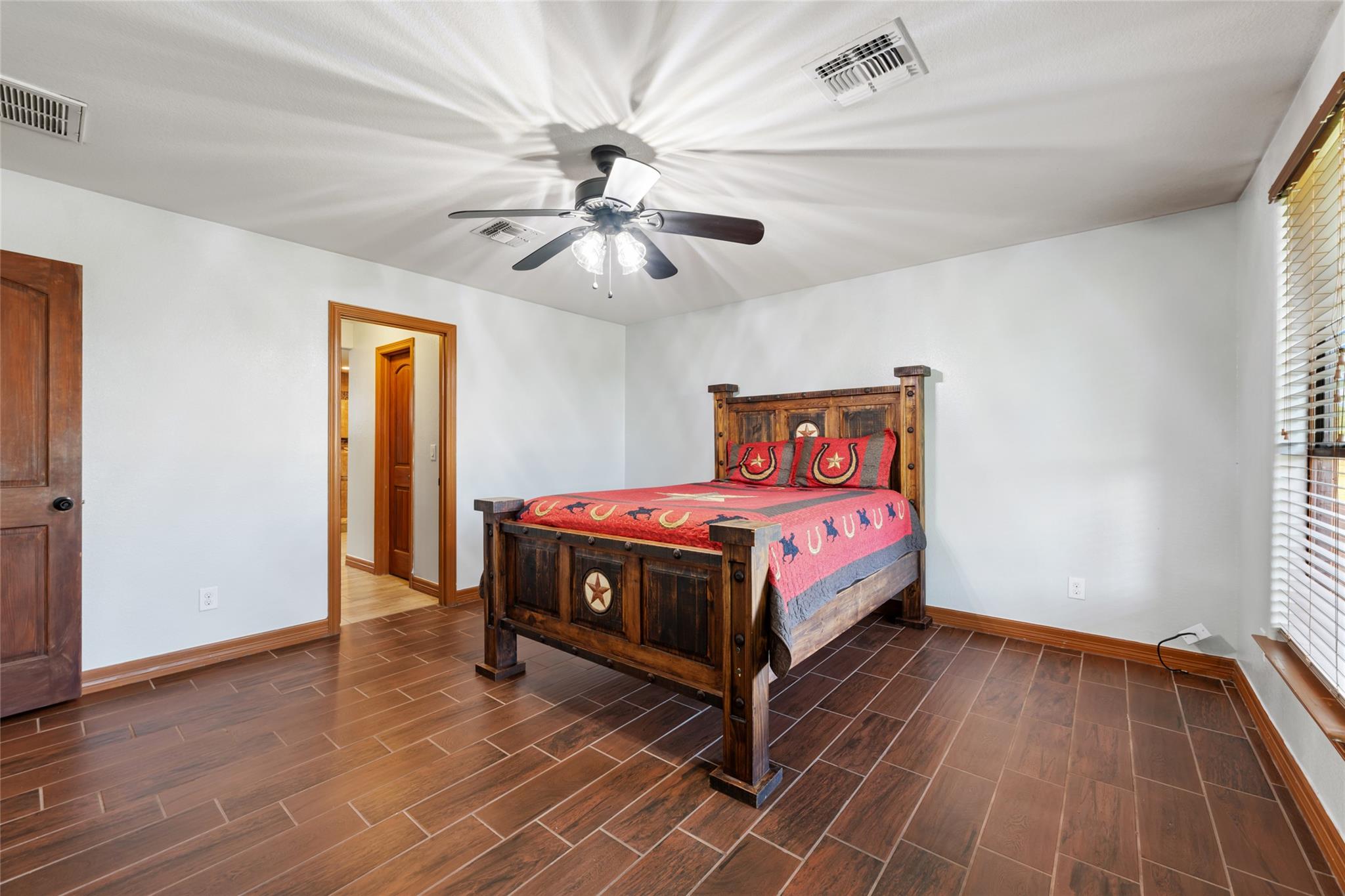 108 Whispering Pines Dr, Bastrop, TX 78602