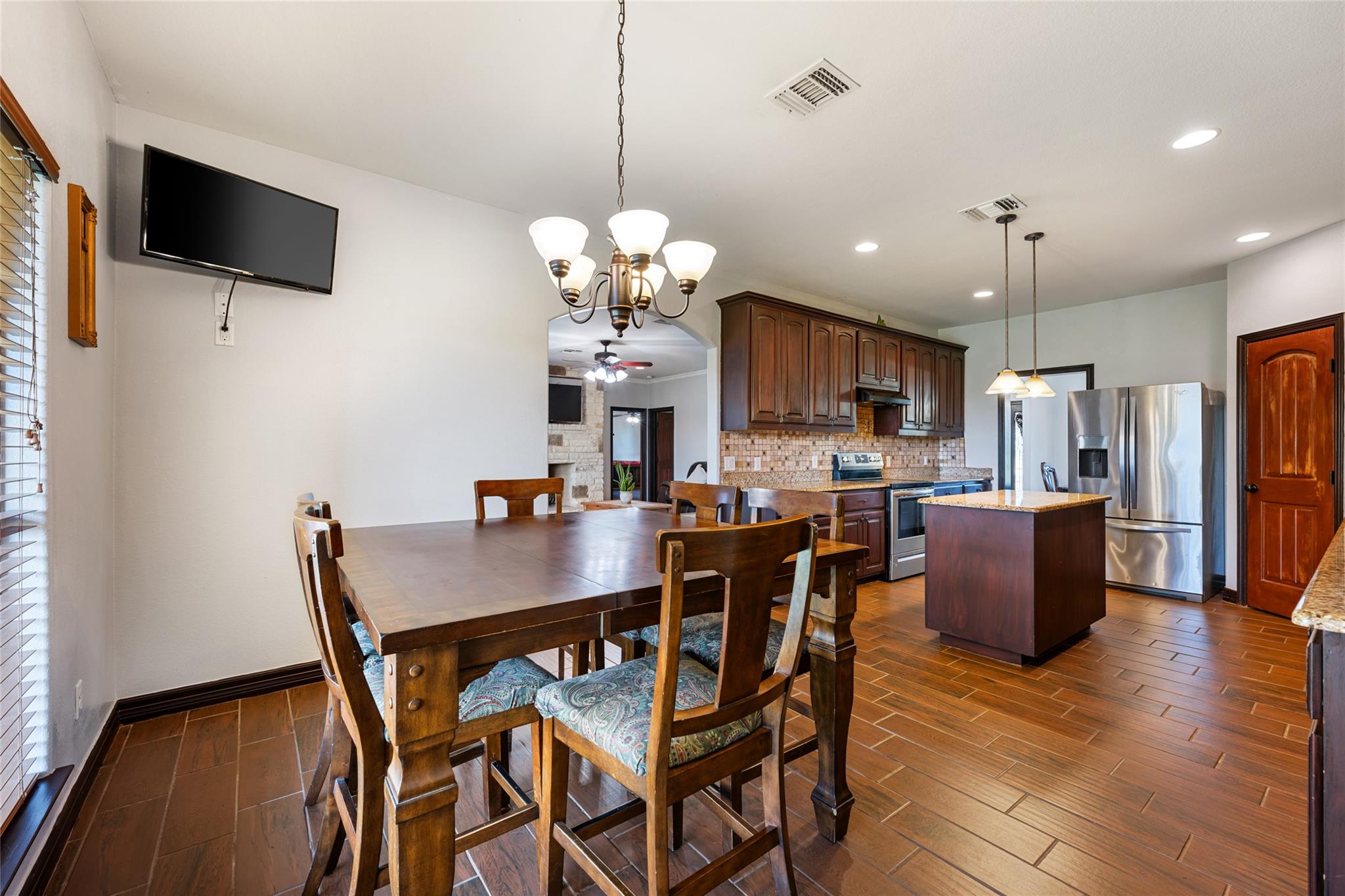 108 Whispering Pines Dr, Bastrop, TX 78602