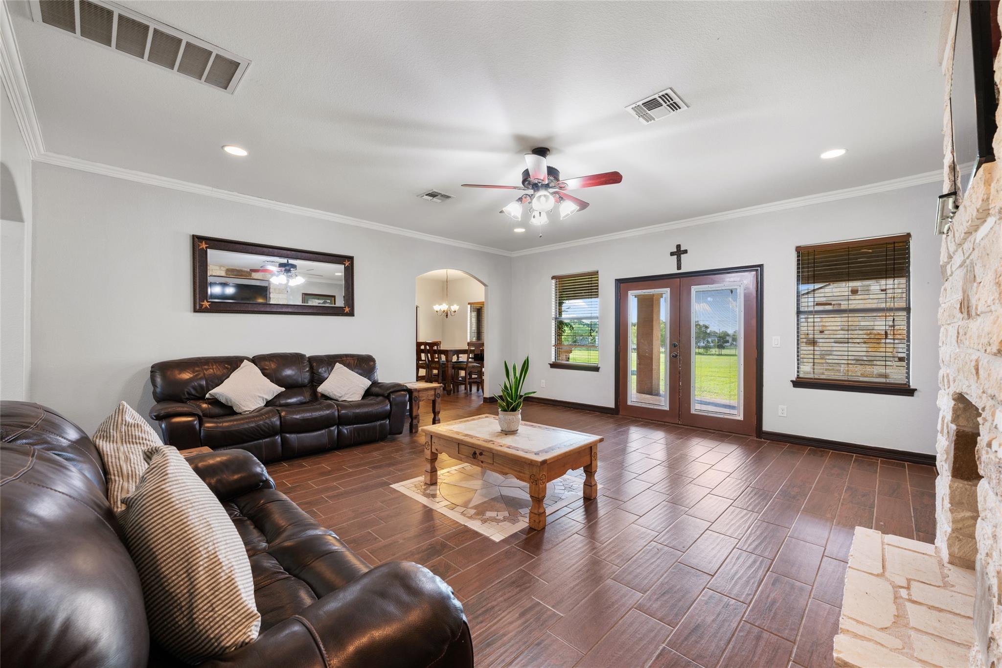 108 Whispering Pines Dr, Bastrop, TX 78602