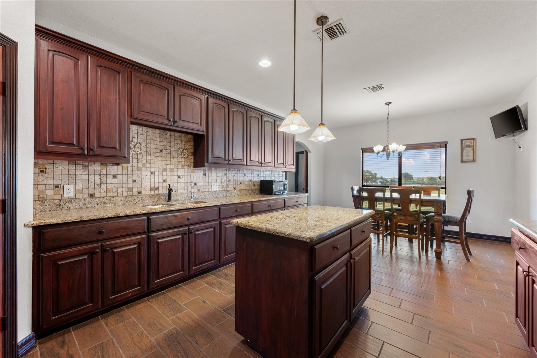 108 Whispering Pines Dr, Bastrop, TX 78602