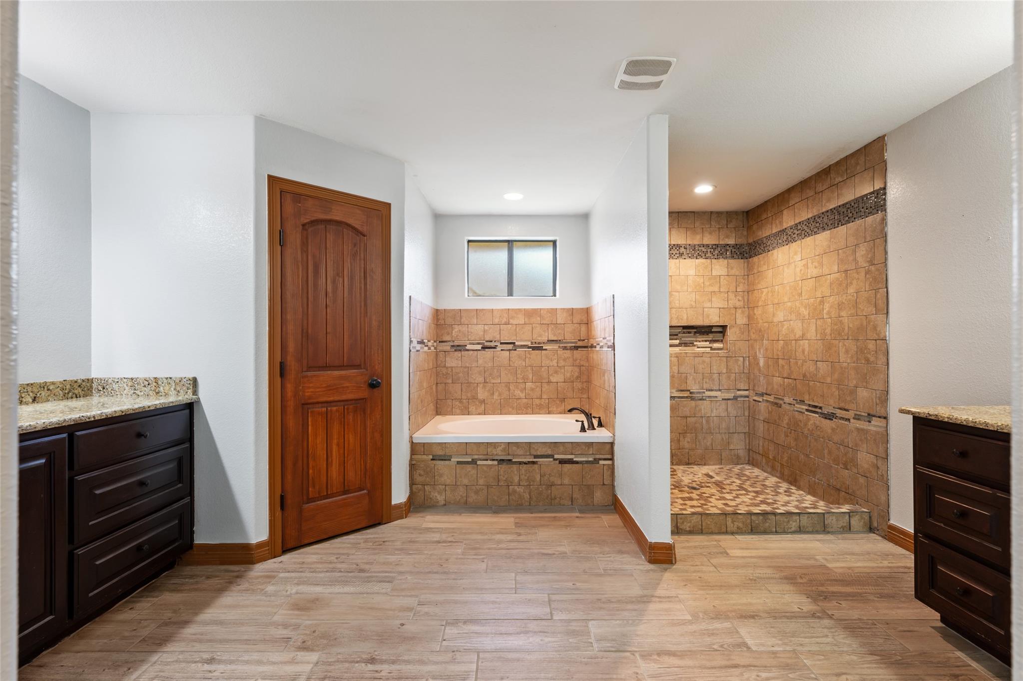 108 Whispering Pines Dr, Bastrop, TX 78602
