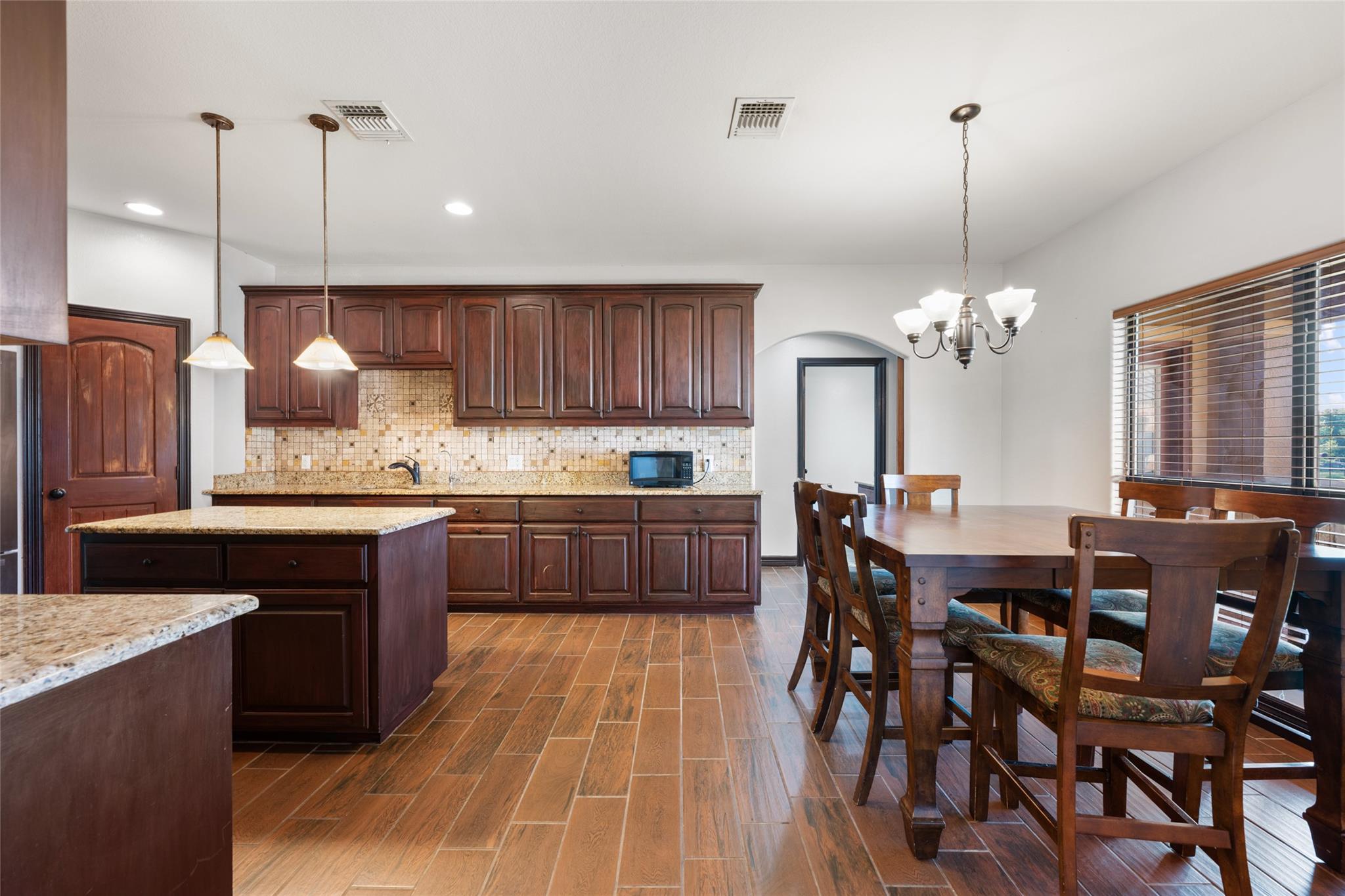 108 Whispering Pines Dr, Bastrop, TX 78602