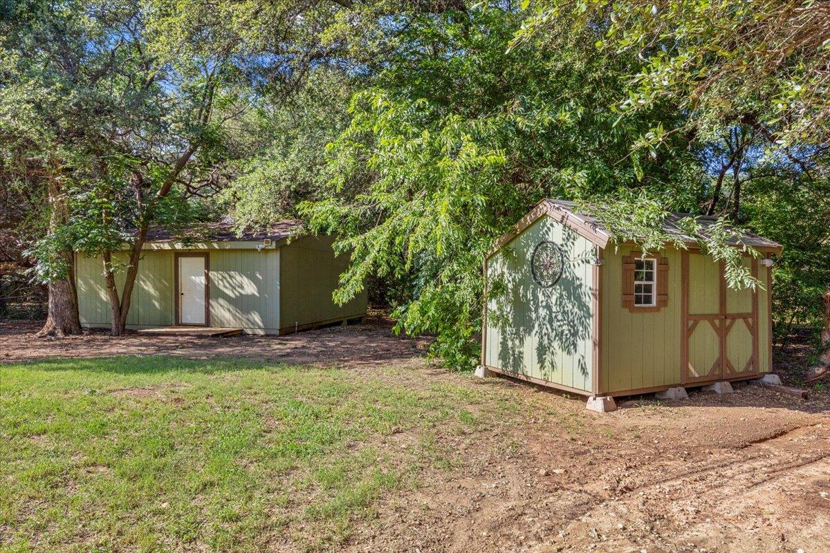 111 Lazy Trail Ct, Liberty Hill, TX 78642