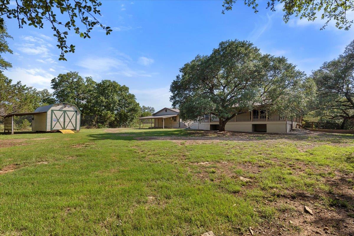 111 Lazy Trail Ct, Liberty Hill, TX 78642