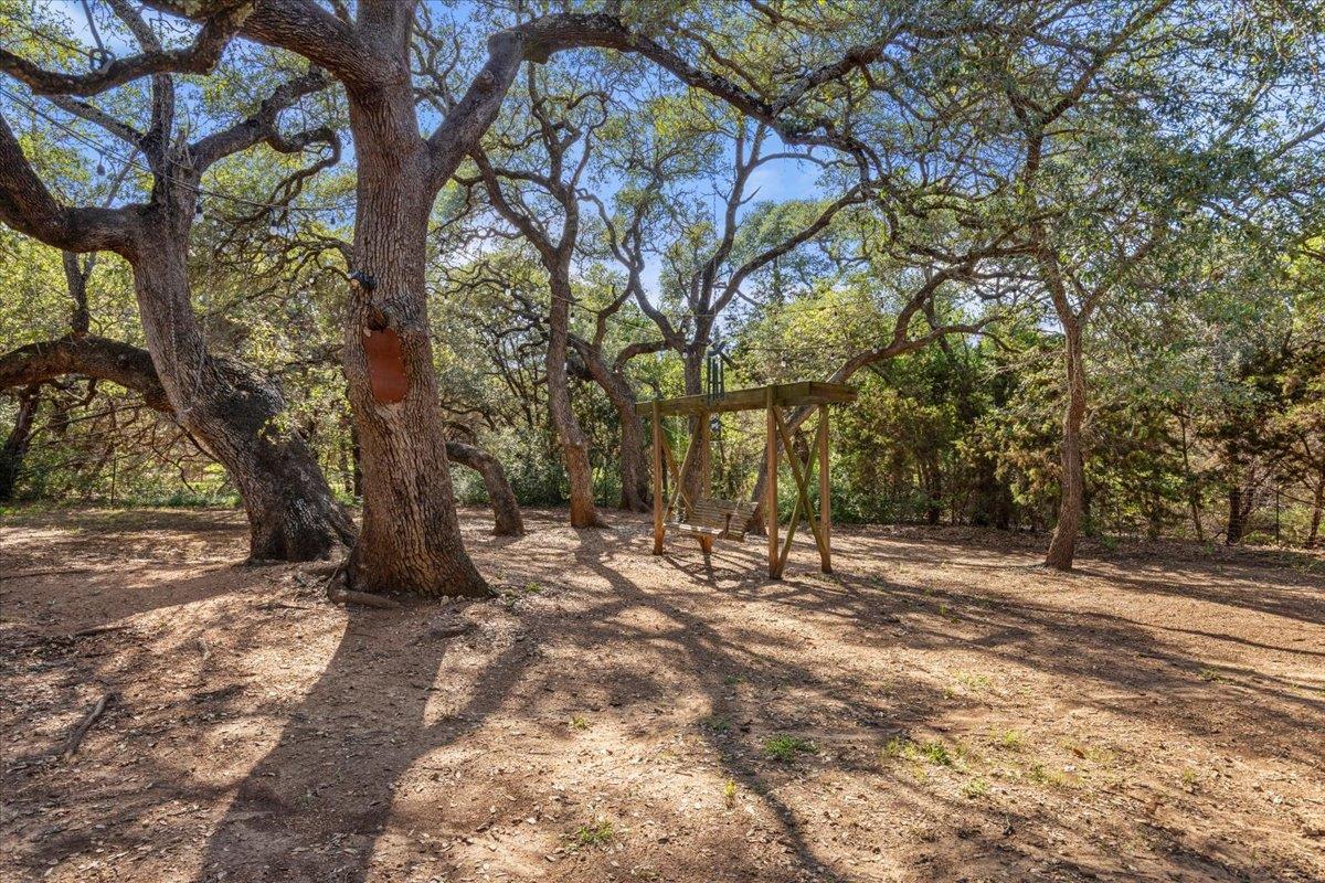 111 Lazy Trail Ct, Liberty Hill, TX 78642
