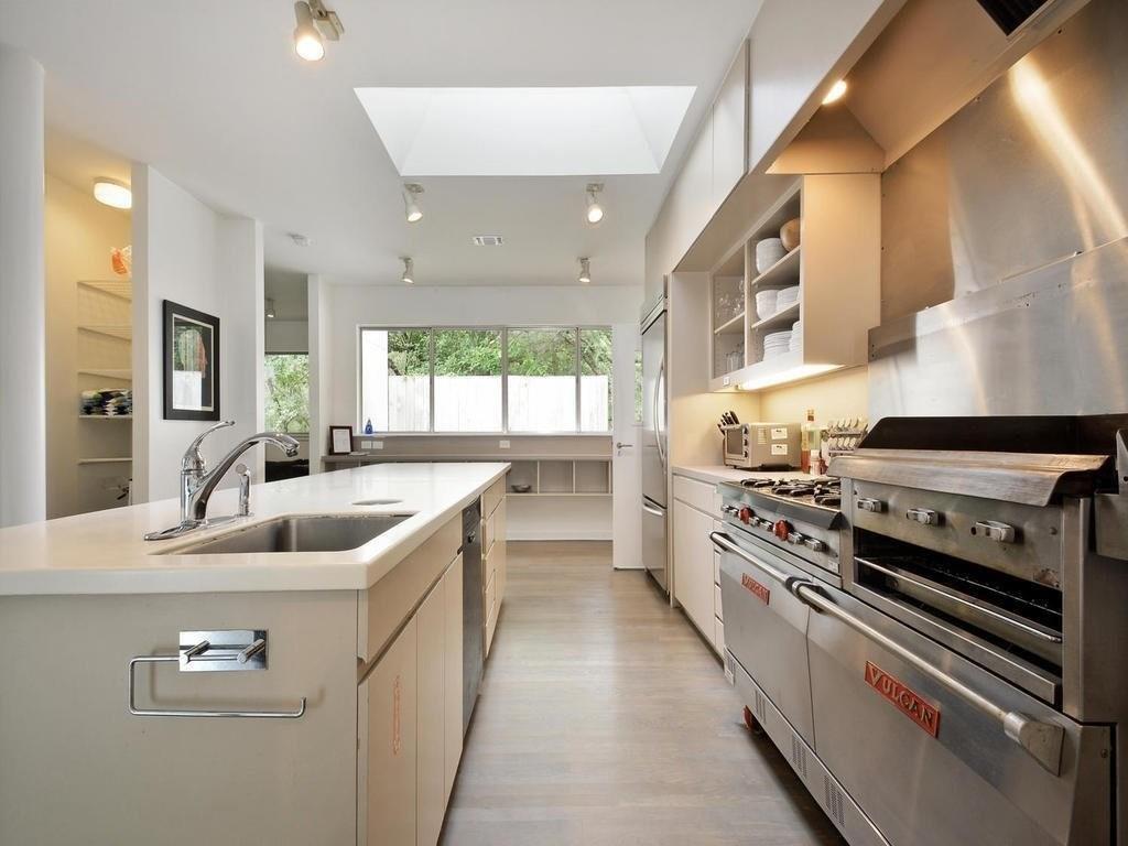 2909 Stratford Dr, Austin, TX 78746