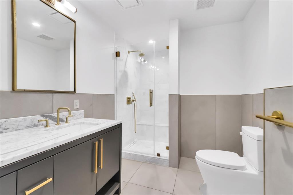 70 Rainey St # 2107, Austin, TX 78701