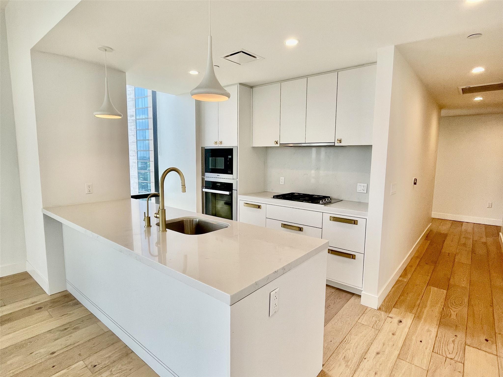 70 Rainey St # 2107, Austin, TX 78701