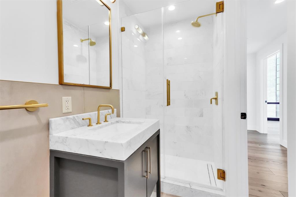 70 Rainey St # 2107, Austin, TX 78701