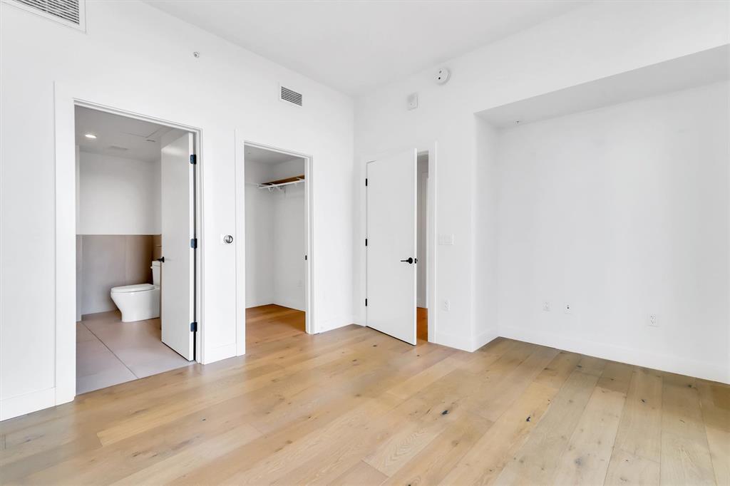 70 Rainey St # 2107, Austin, TX 78701