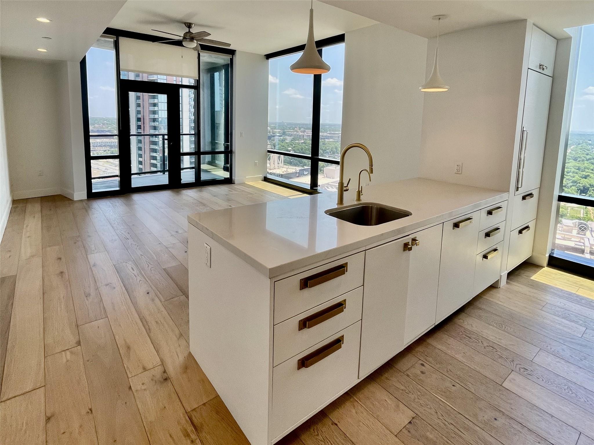 70 Rainey St # 2107, Austin, TX 78701