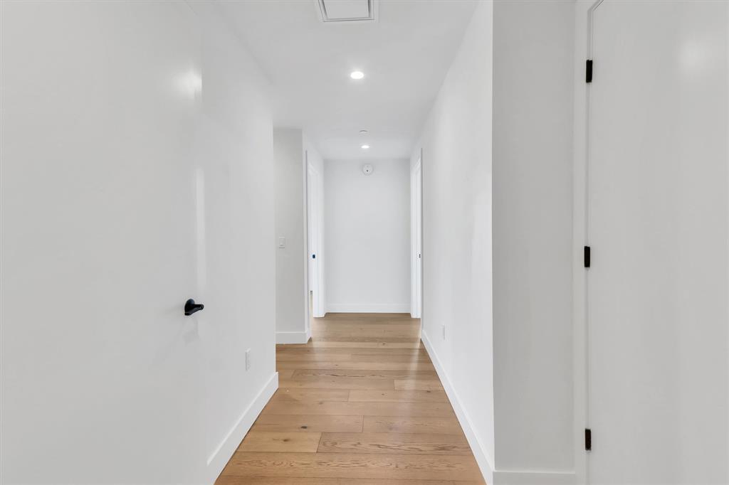 70 Rainey St # 2107, Austin, TX 78701