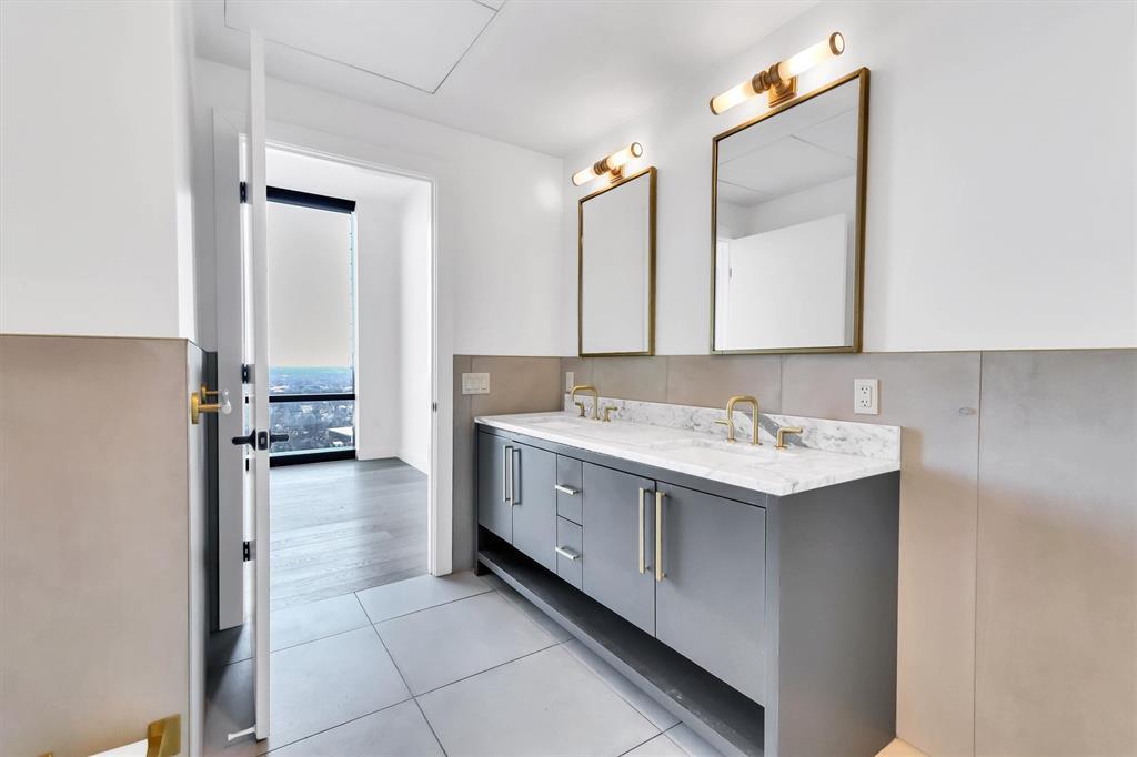 70 Rainey St # 2107, Austin, TX 78701