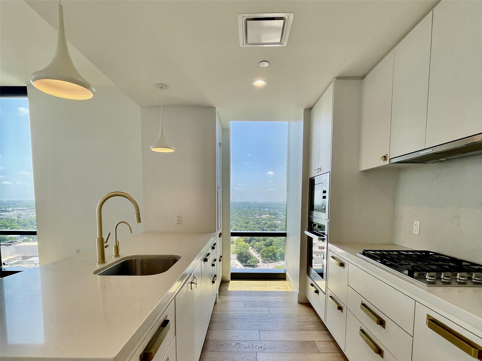 70 Rainey St # 2107, Austin, TX 78701