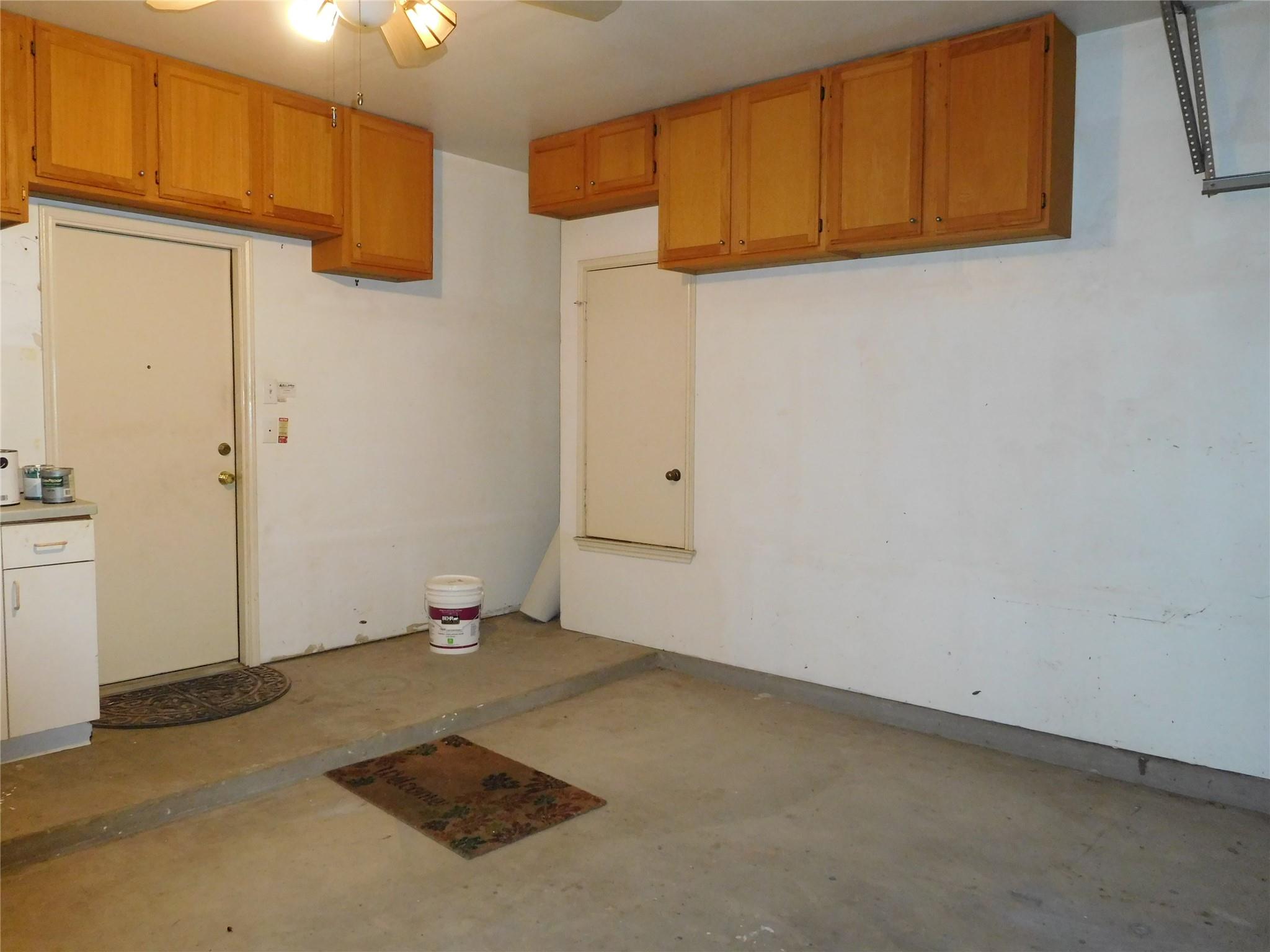 911 Middle Brook Dr, Leander, TX 78641