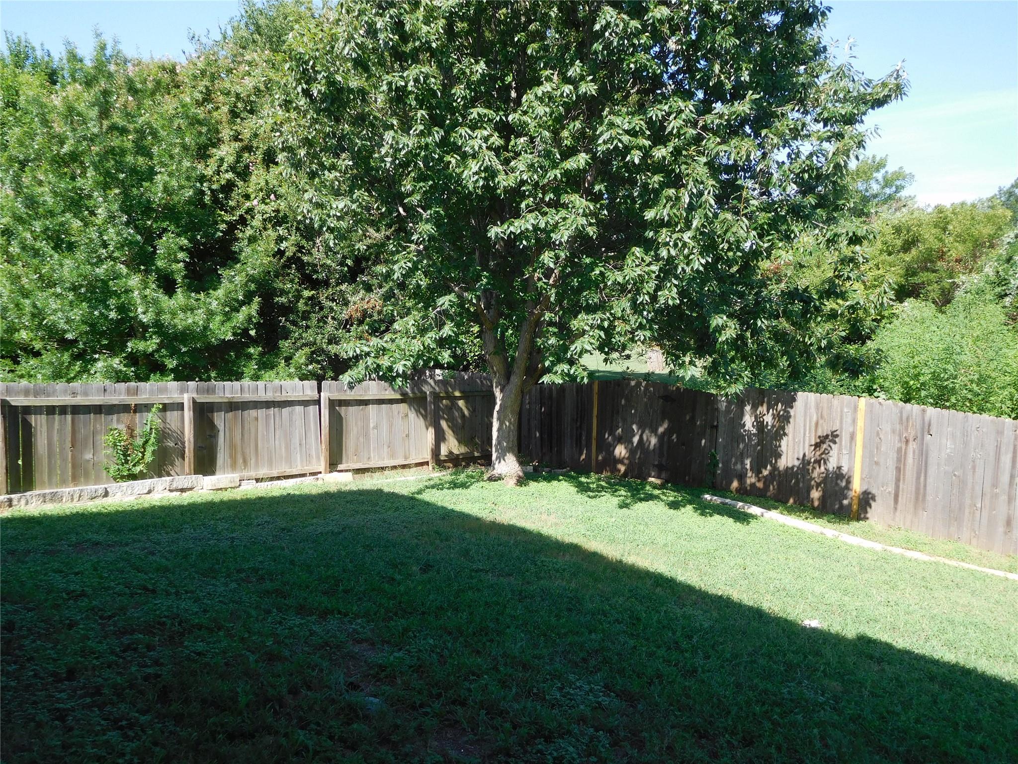 911 Middle Brook Dr, Leander, TX 78641