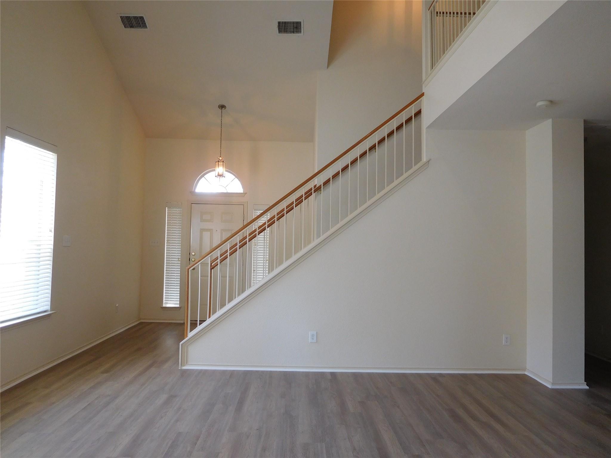 911 Middle Brook Dr, Leander, TX 78641