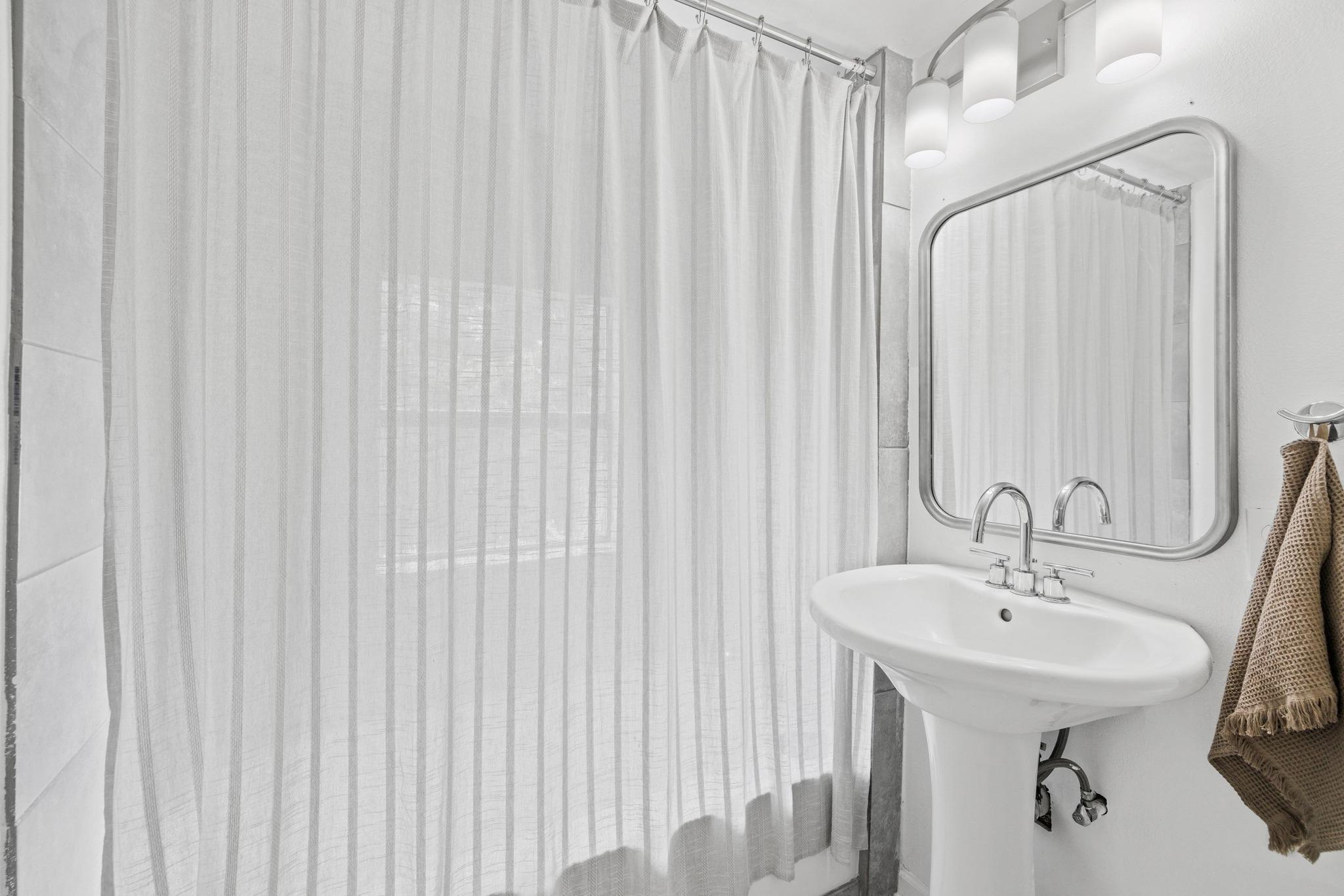 1802 Magnolia Dr, Round Rock, TX 78664