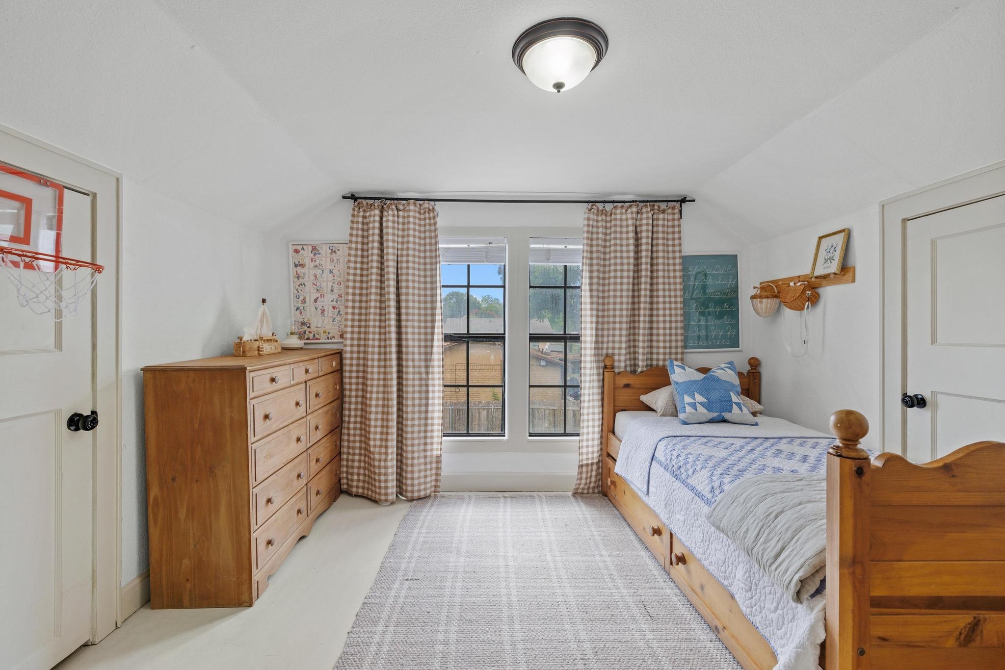 1802 Magnolia Dr, Round Rock, TX 78664