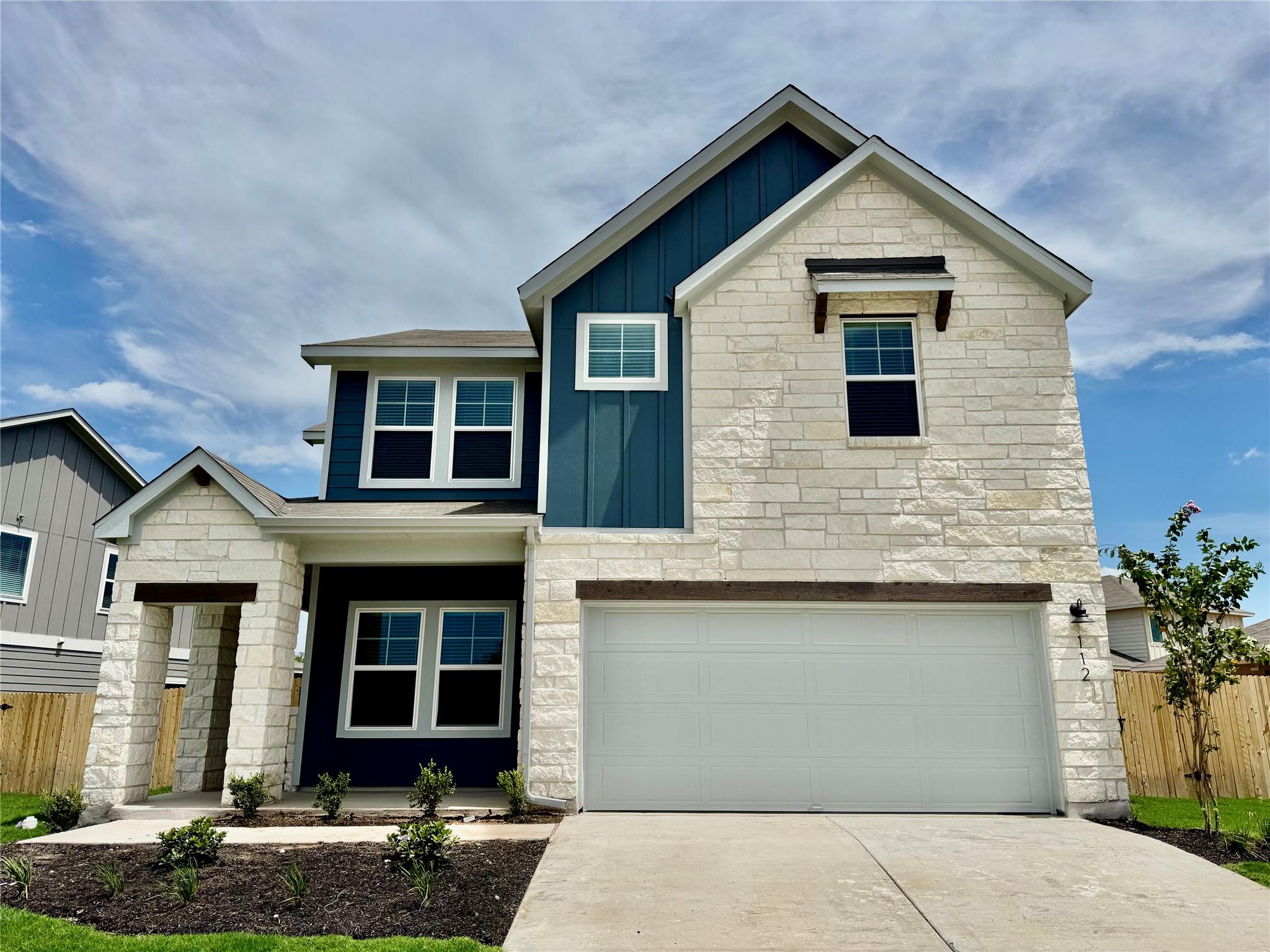 112 Boondoggle Rdg, Cedar Creek, TX 78612
