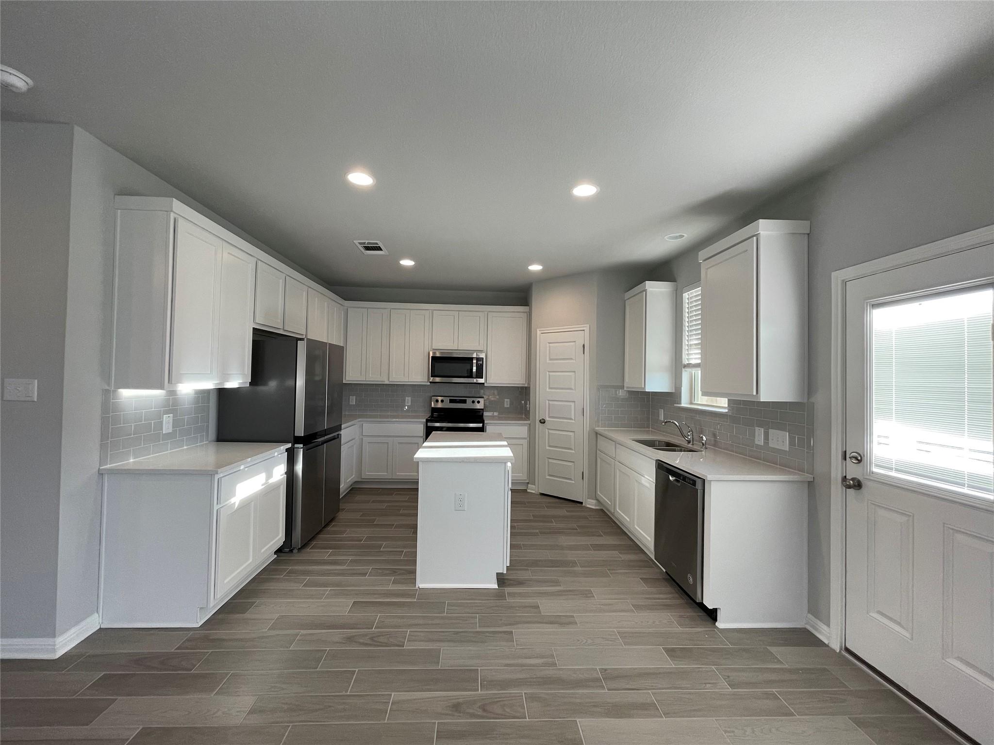 133 Old Stagecoach Rd, Jarrell, TX 76537