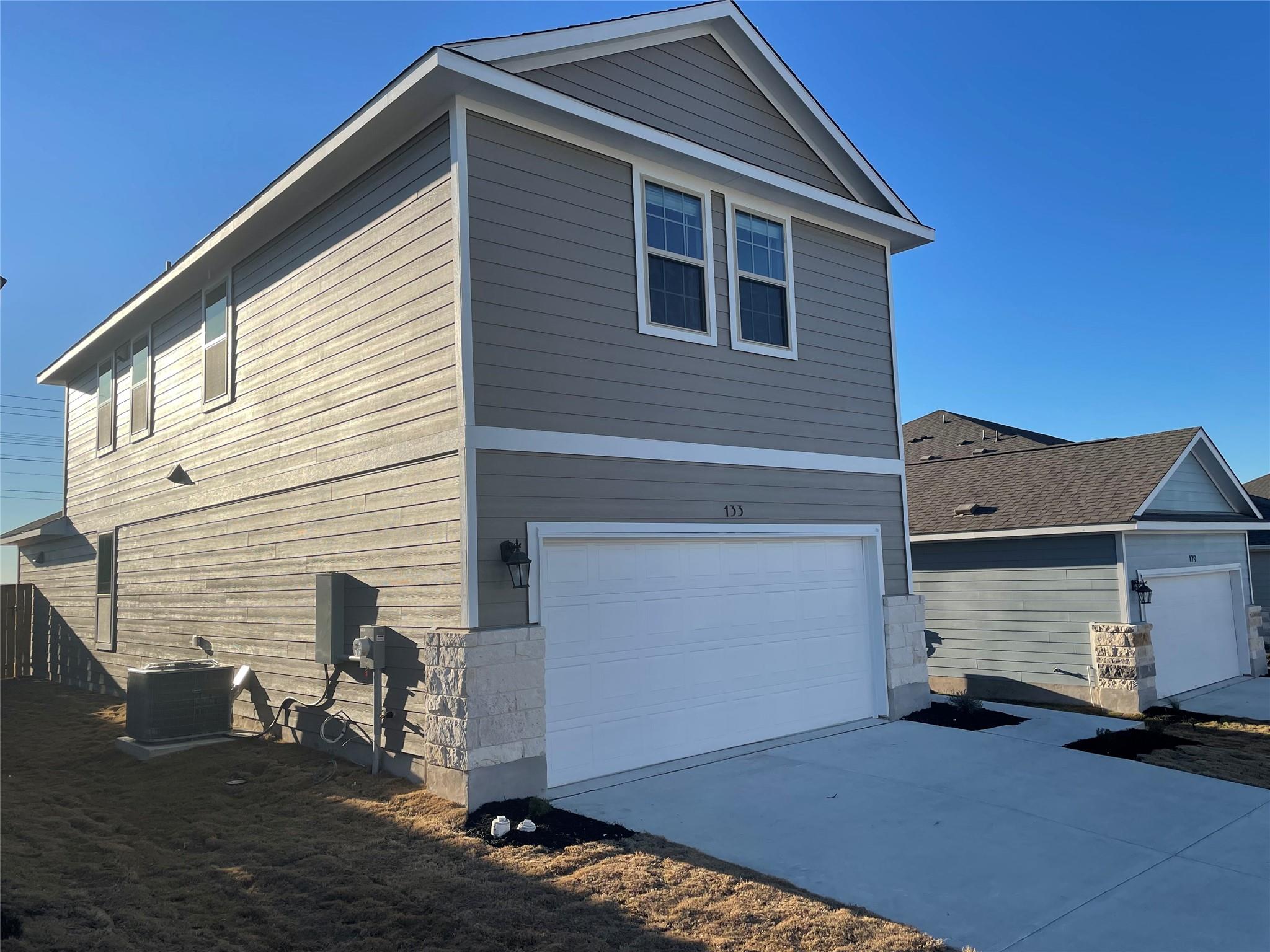 133 Old Stagecoach Rd, Jarrell, TX 76537