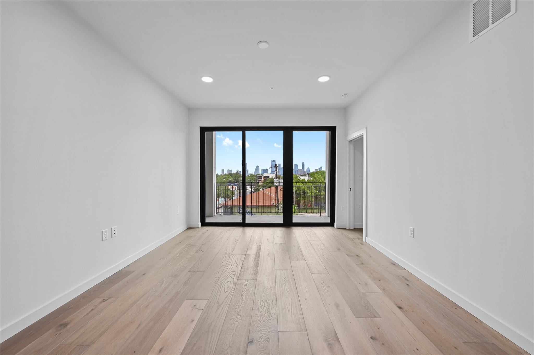 2209 S 1st St # 308, Austin, TX 78704