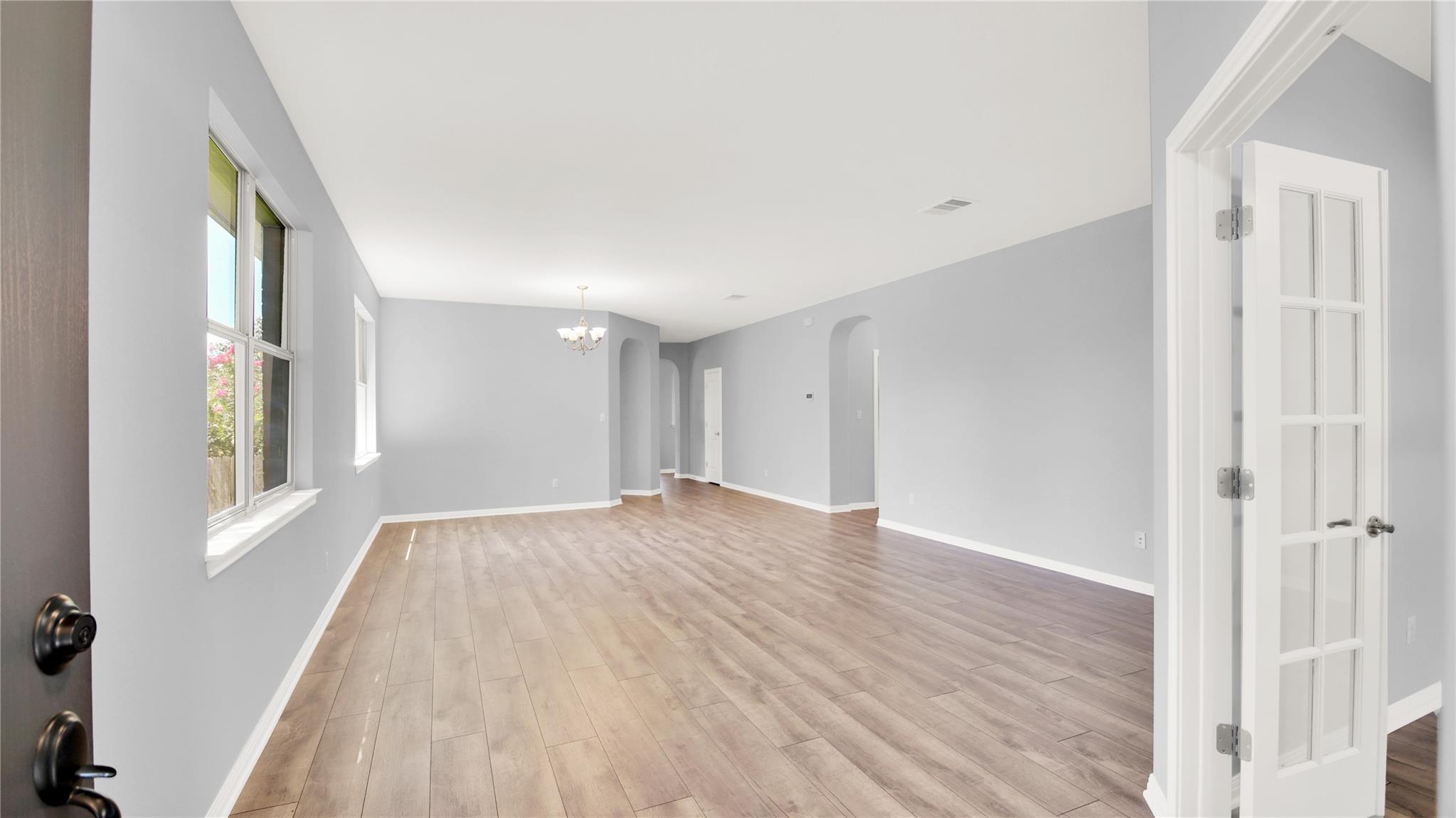 1086 Sussex Way, Round Rock, TX 78665