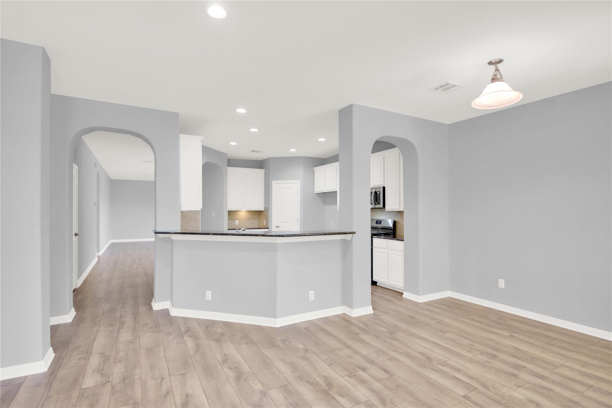 1086 Sussex Way, Round Rock, TX 78665