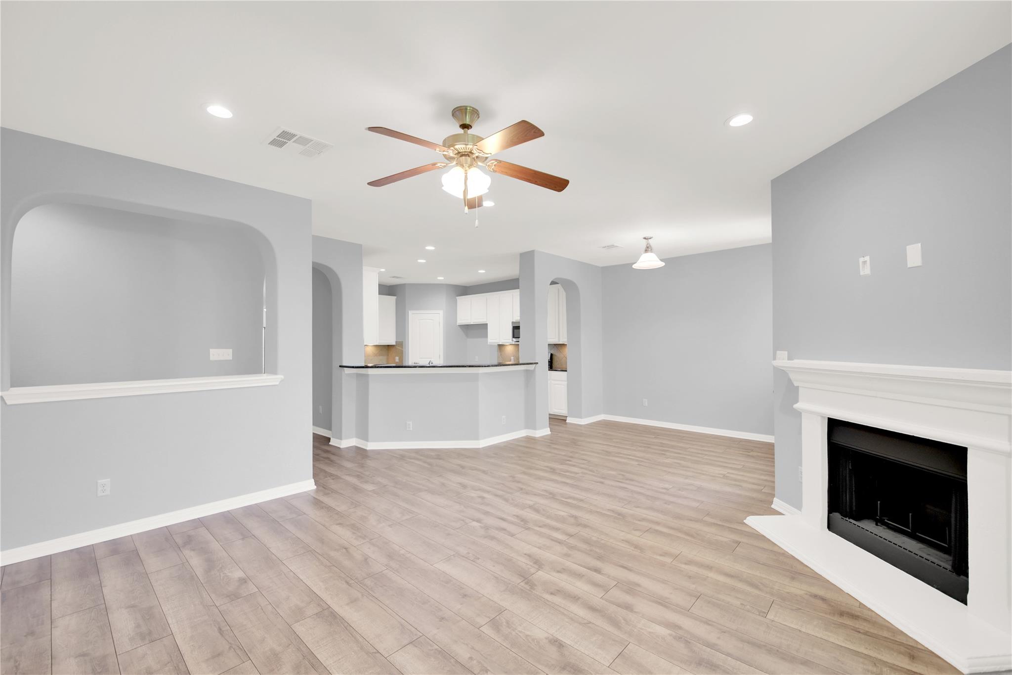 1086 Sussex Way, Round Rock, TX 78665