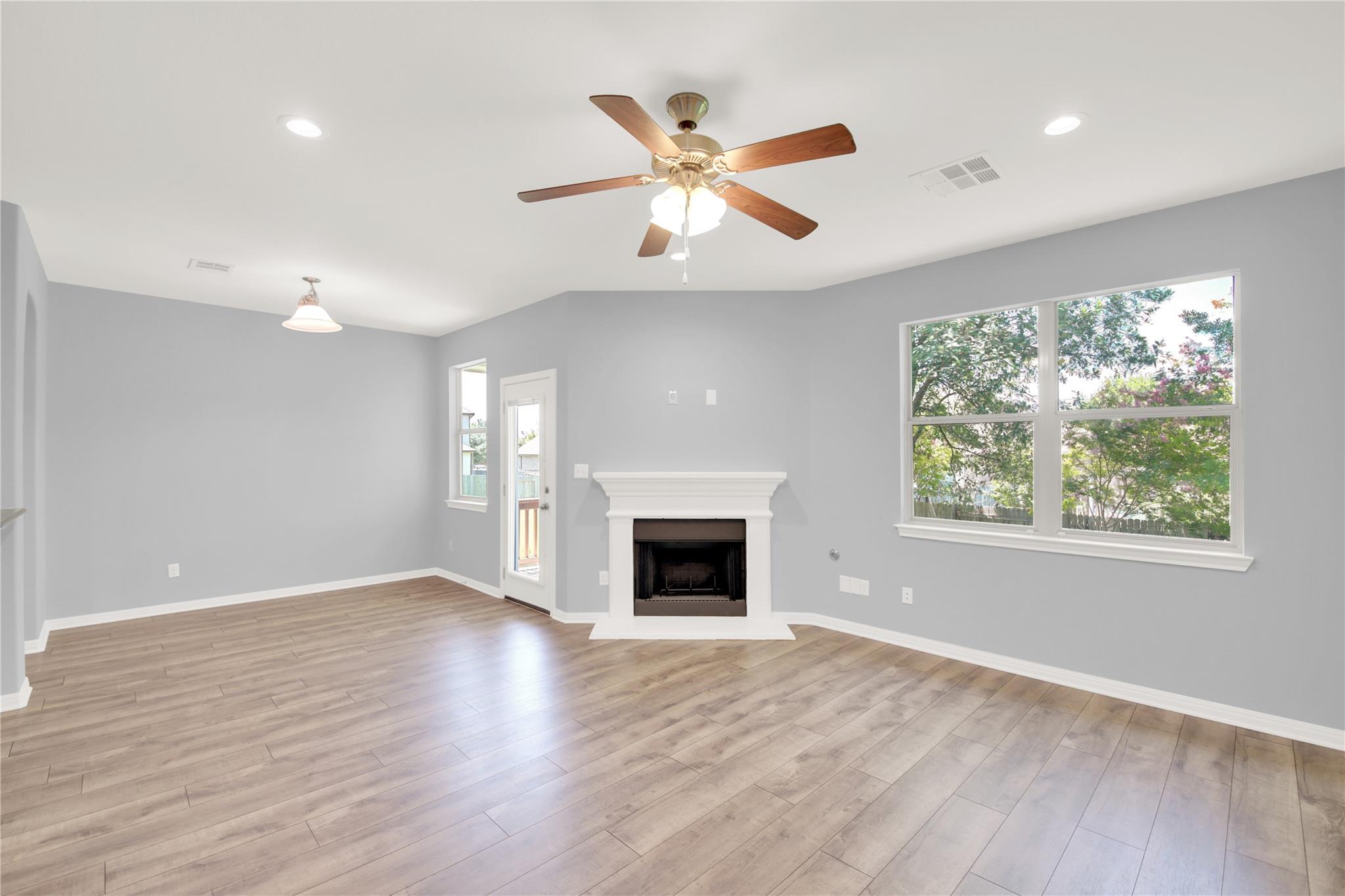 1086 Sussex Way, Round Rock, TX 78665