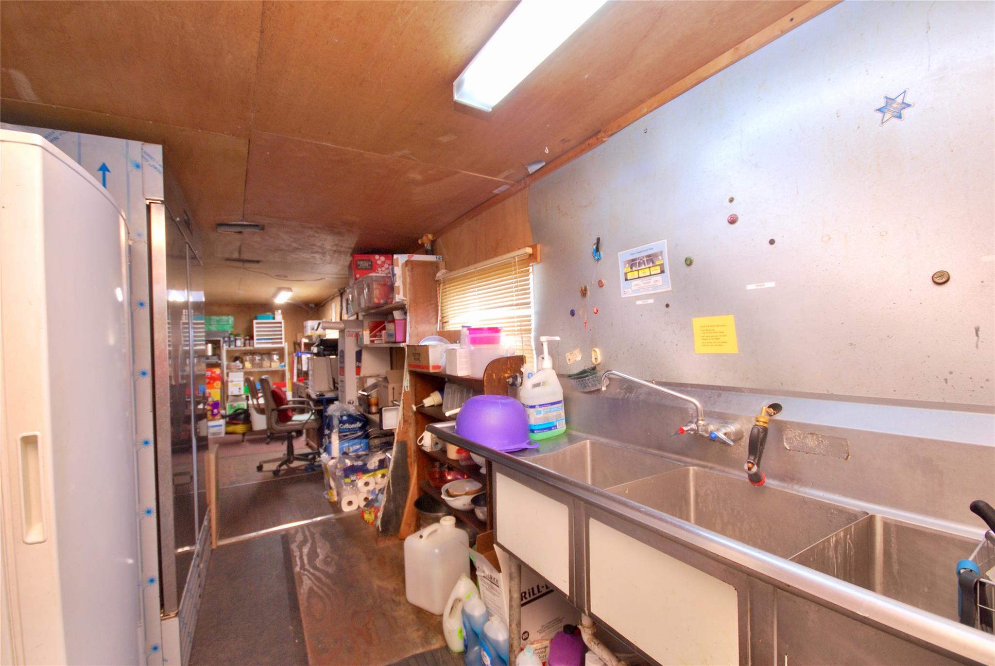 12604 State Highway 95, Cistern, TX 78941