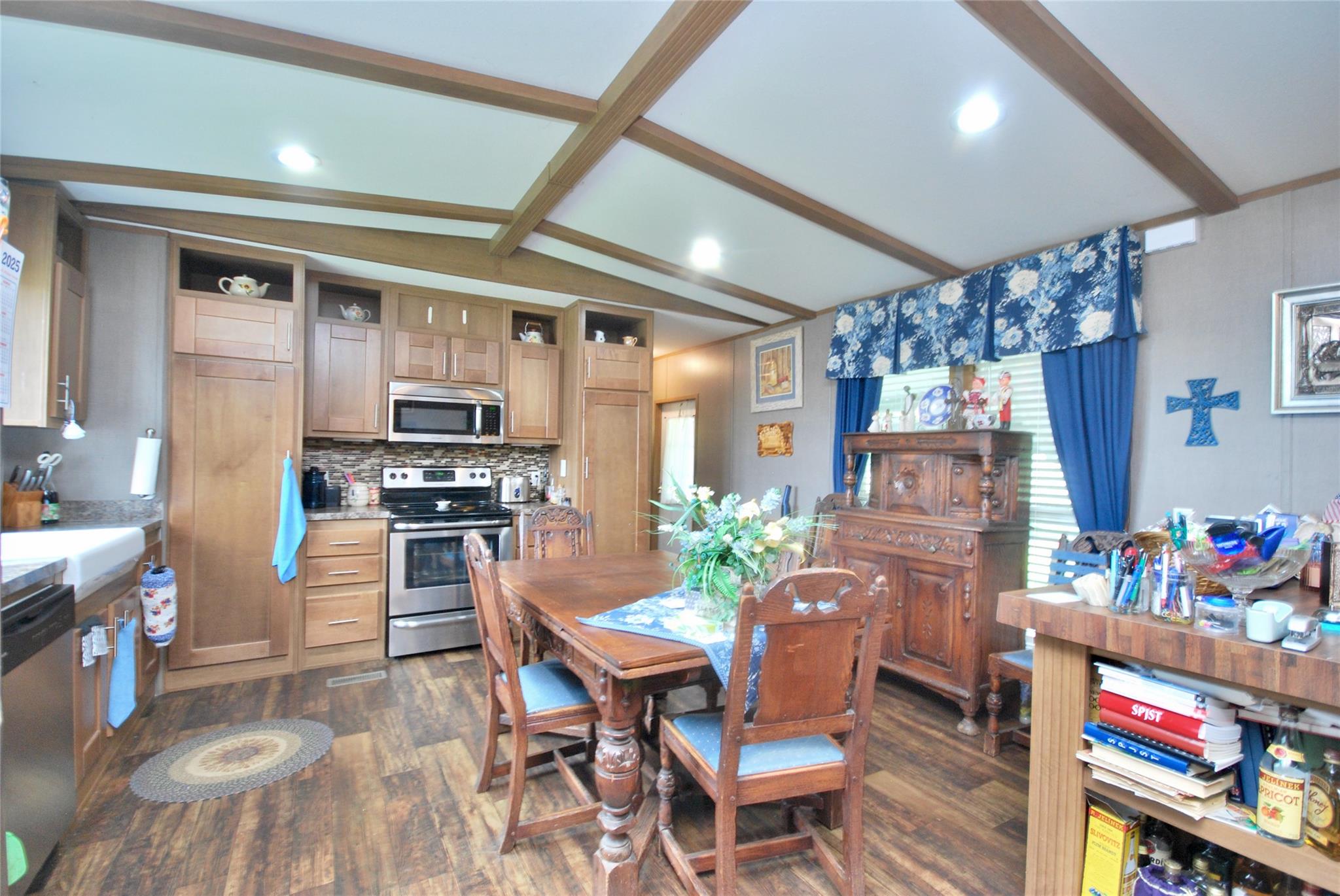 12604 State Highway 95, Cistern, TX 78941
