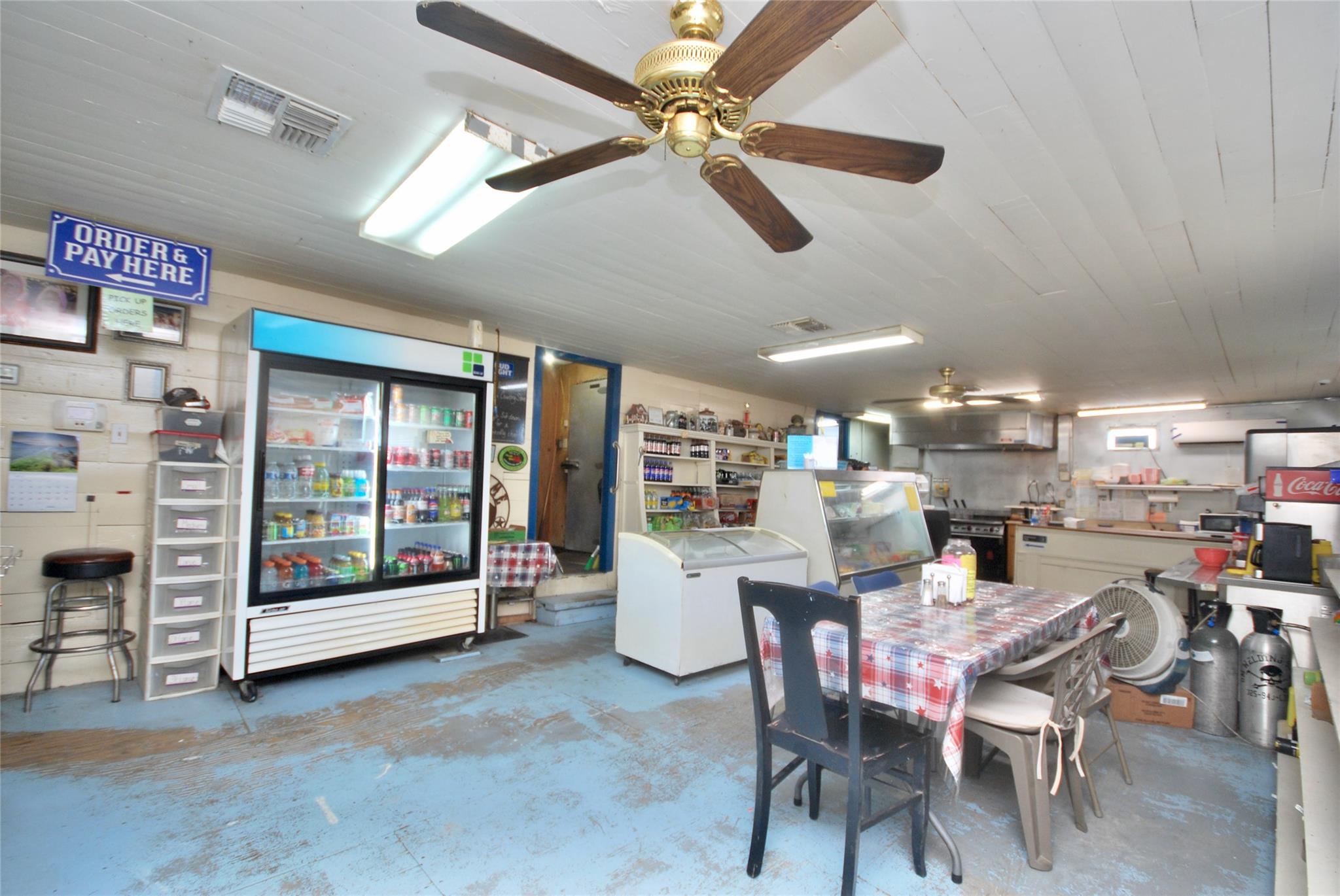 12604 State Highway 95, Cistern, TX 78941